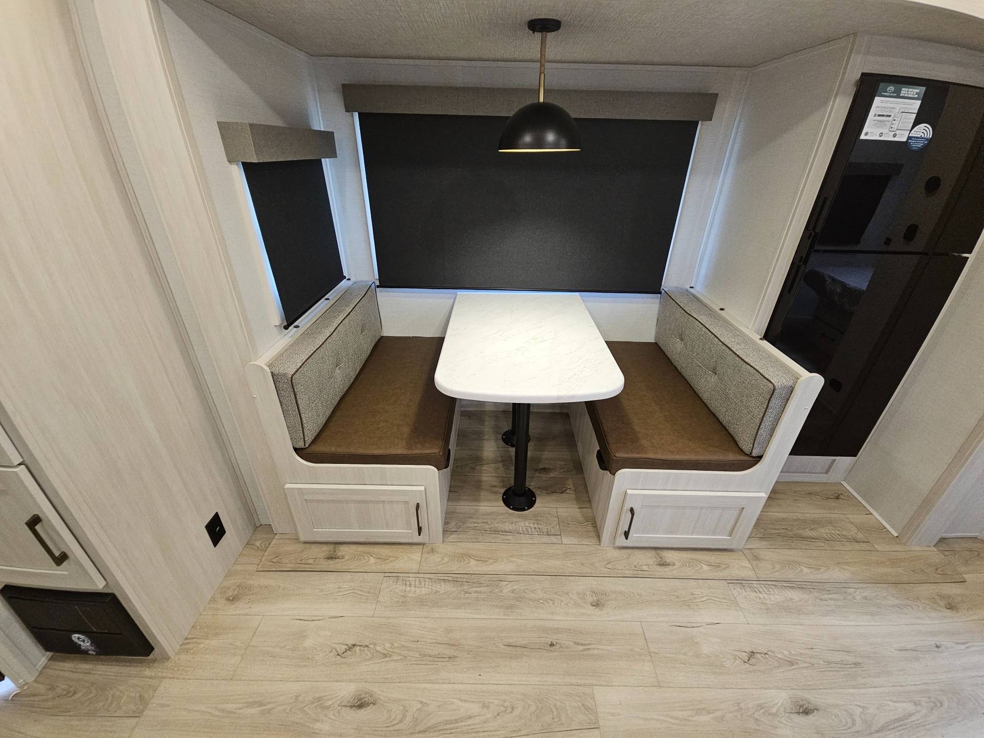 2026 Forest River RV 2026 Forest River RV Surveyor - thumbnail 10