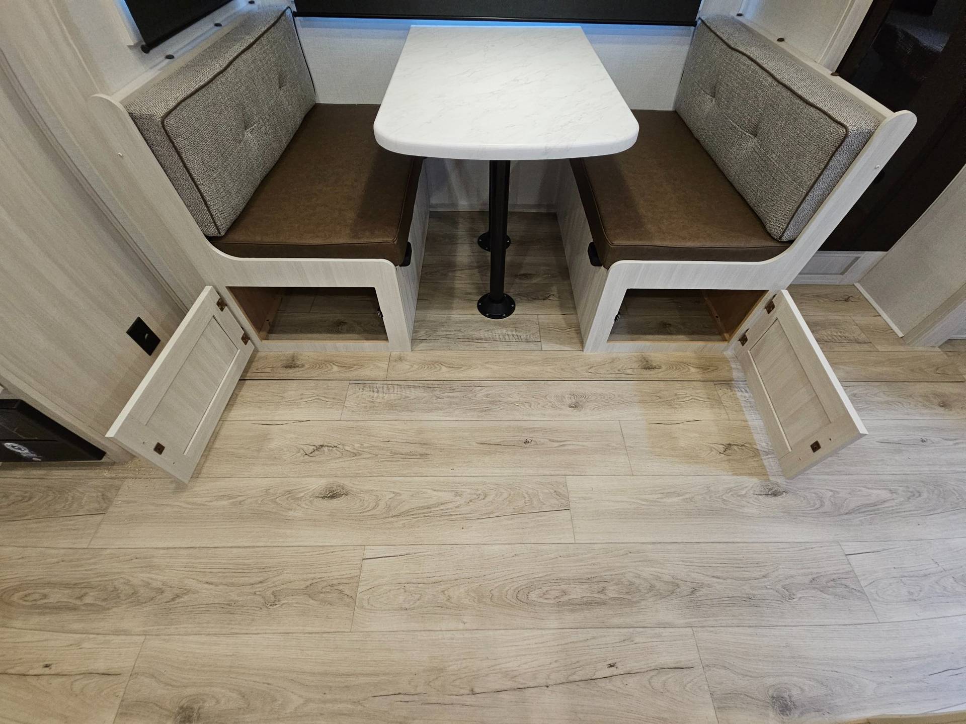 2026 Forest River RV 2026 Forest River RV Surveyor - thumbnail 11