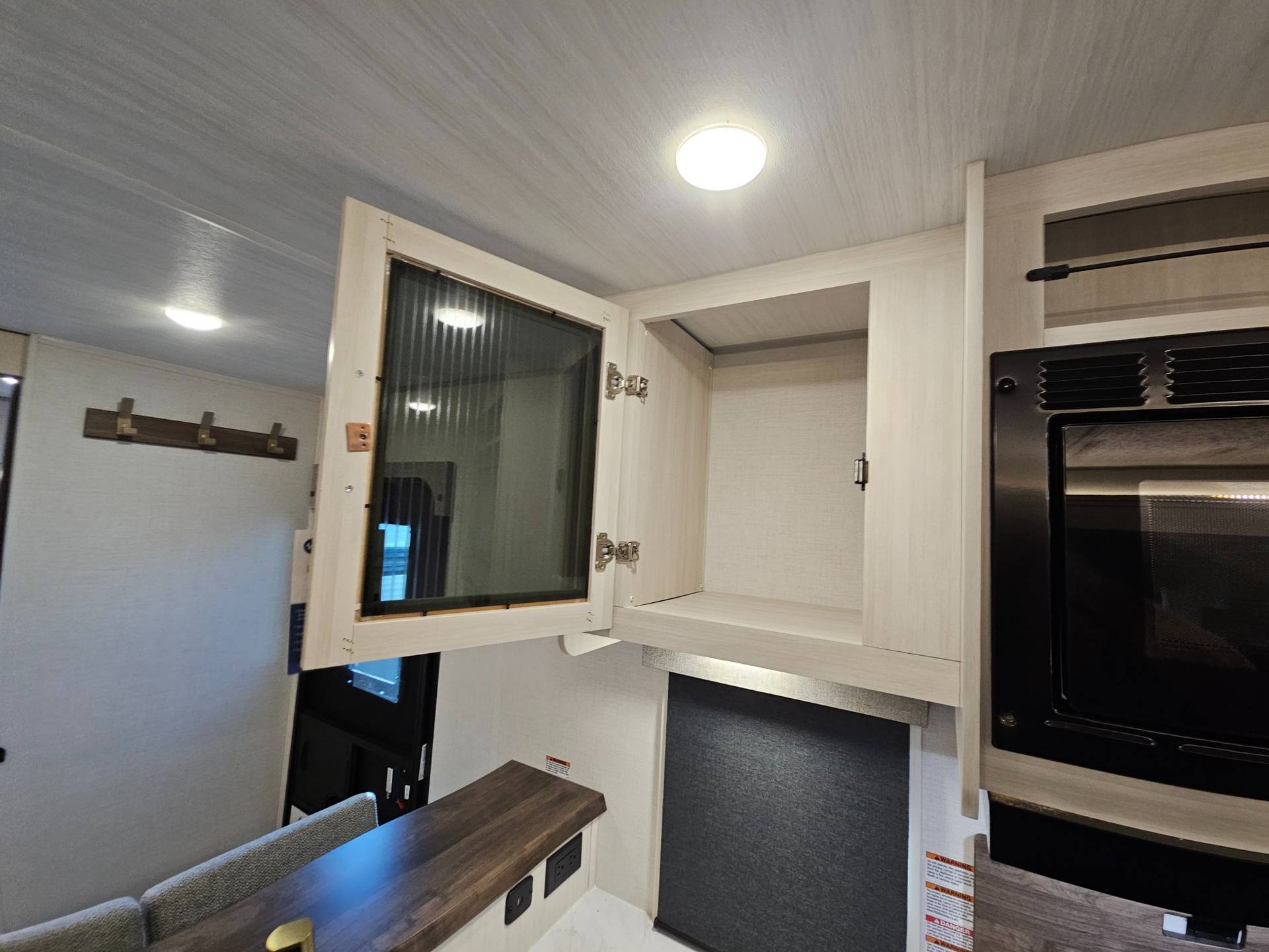 2026 Forest River RV 2026 Forest River RV Surveyor - thumbnail 20