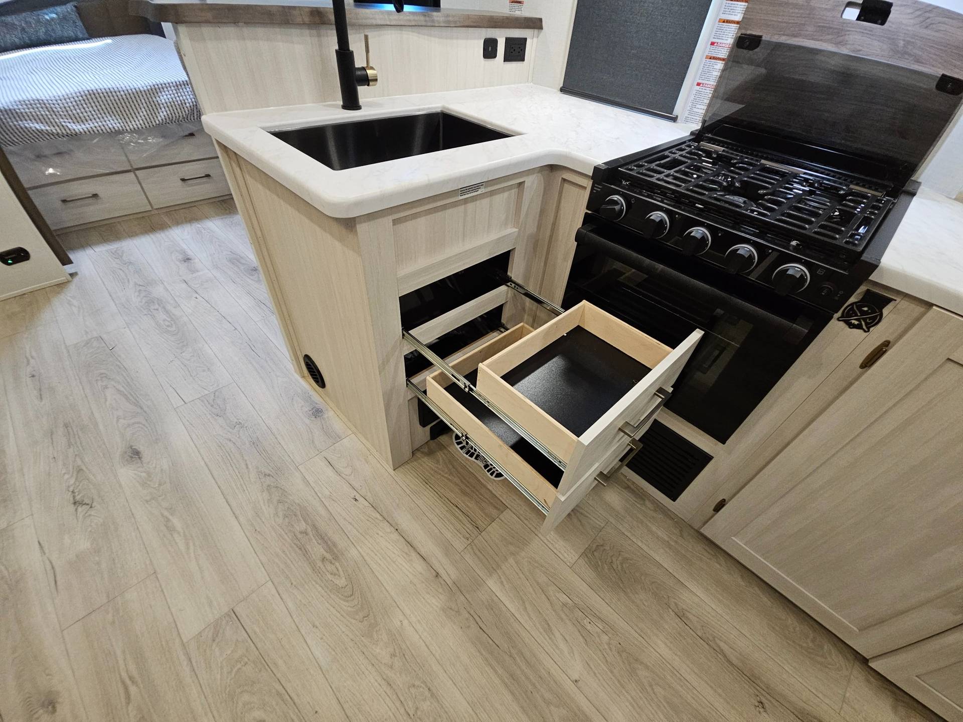 2026 Forest River RV 2026 Forest River RV Surveyor - thumbnail 22