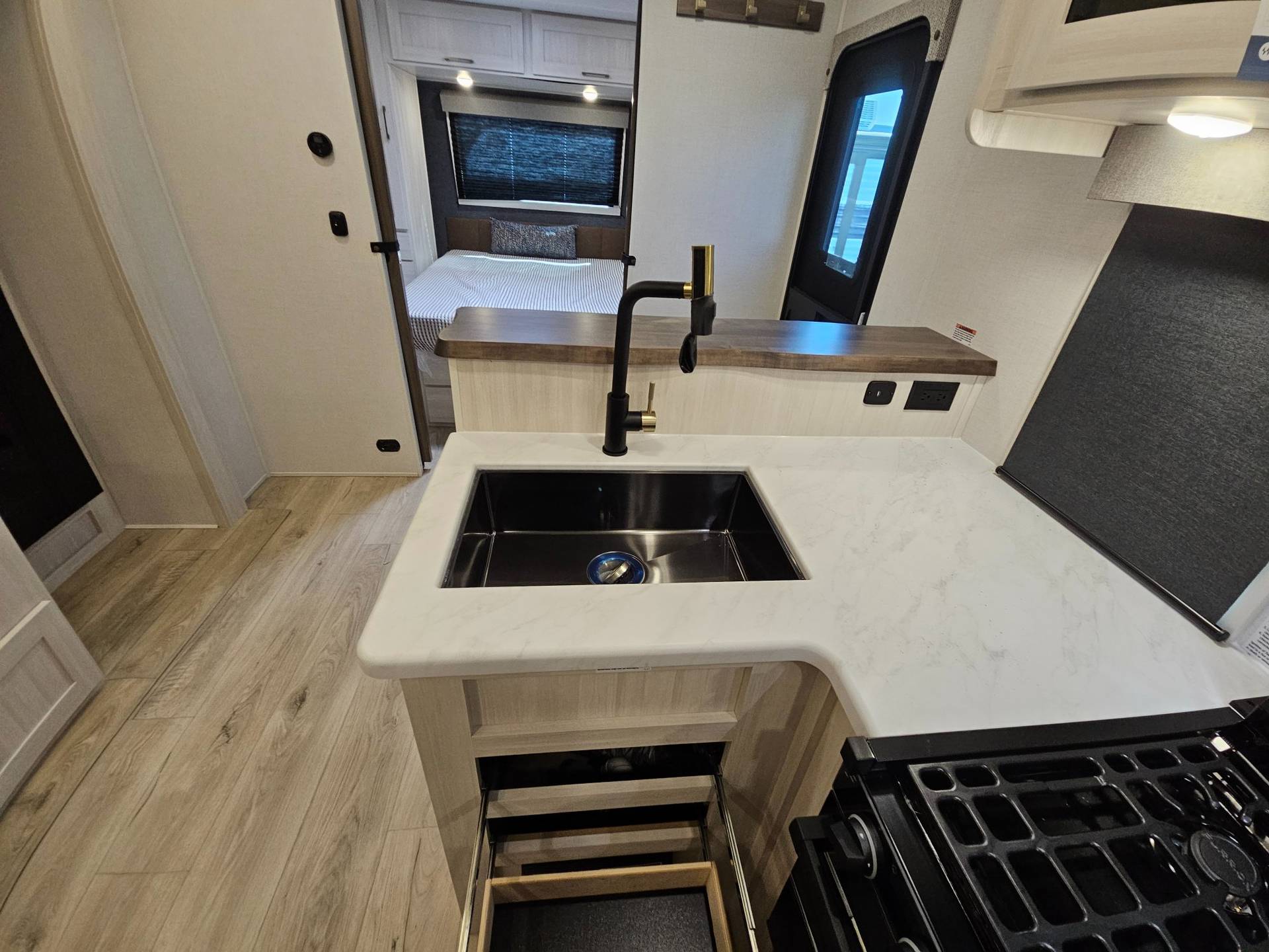 2026 Forest River RV 2026 Forest River RV Surveyor - thumbnail 23