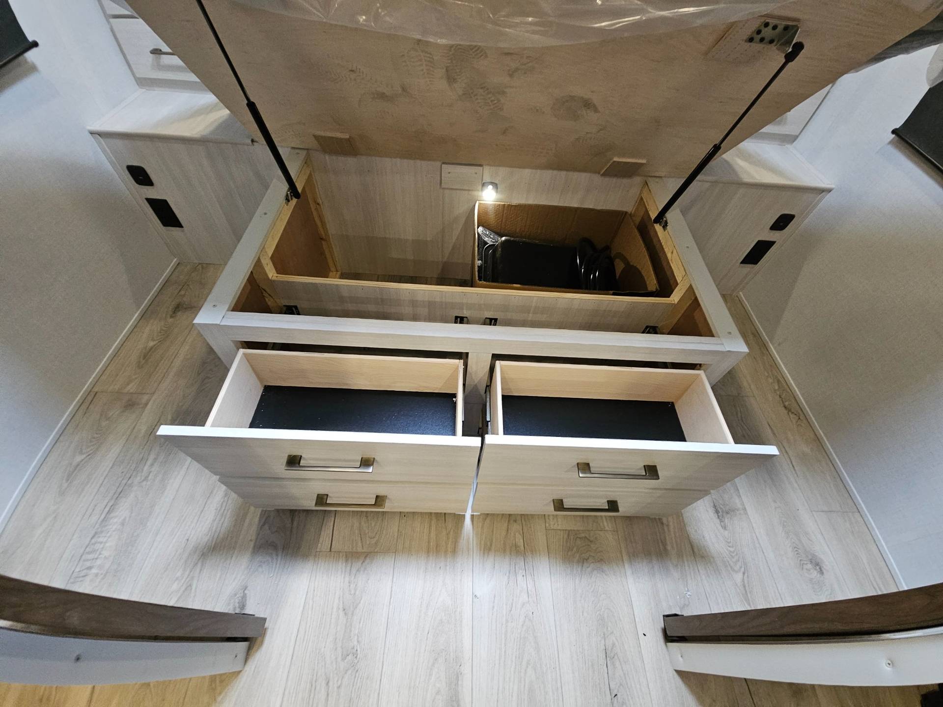 2026 Forest River RV 2026 Forest River RV Surveyor - thumbnail 26