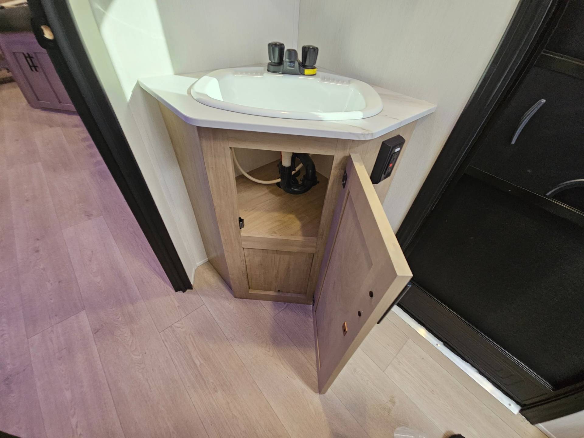 2026 Forest River RV 2026 Forest River RV Cherokee Grey Wolf - thumbnail 29