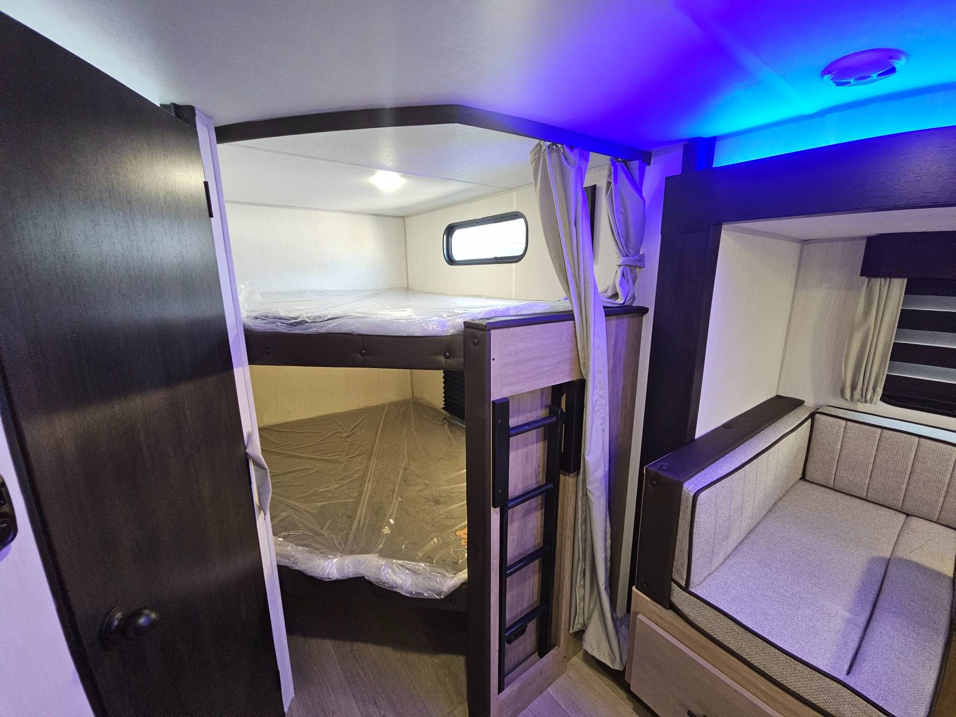 2026 Forest River RV 2026 Forest River RV Cherokee Grey Wolf - thumbnail 10