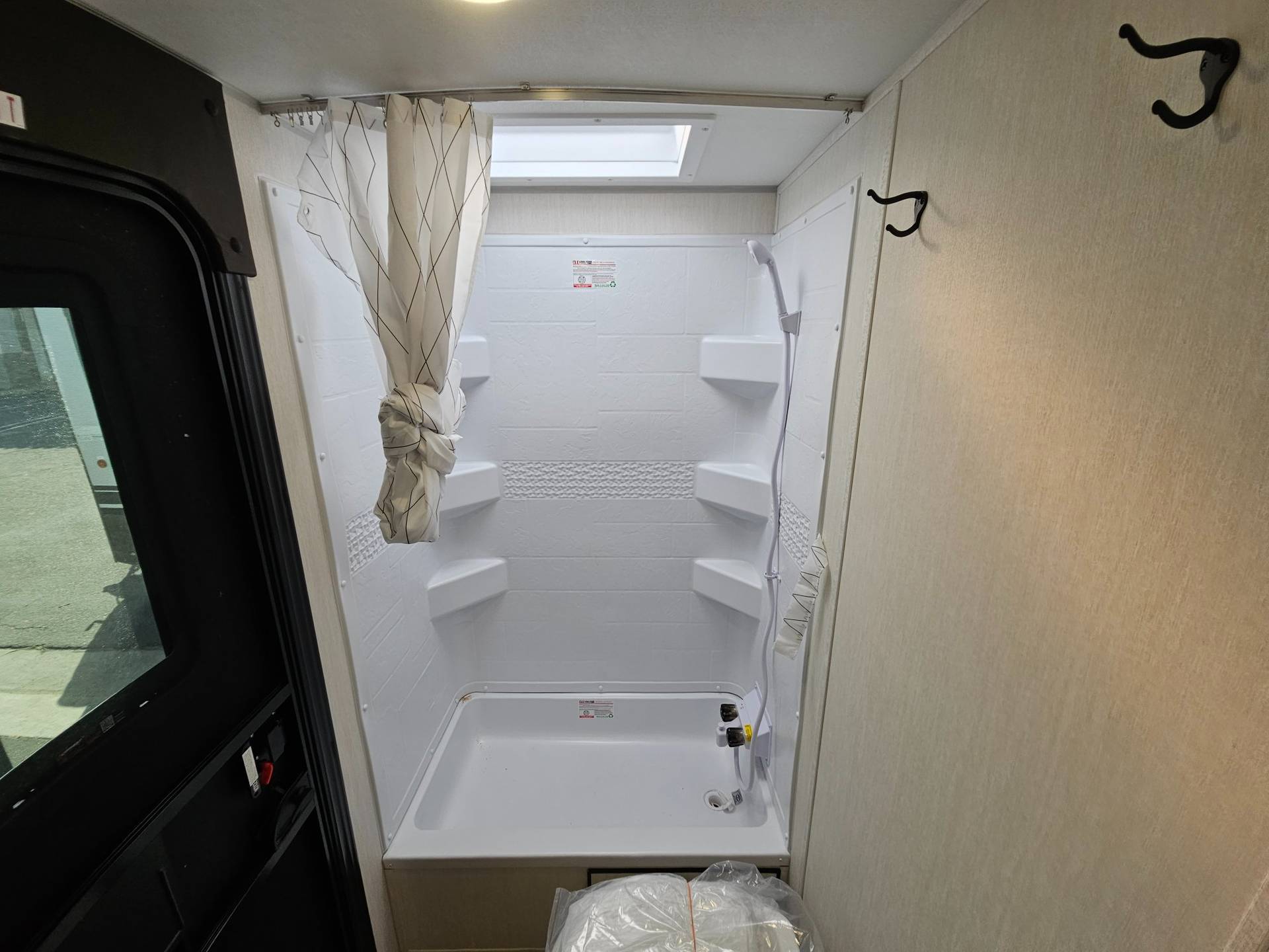 2026 Forest River RV 2026 Forest River RV Cherokee Grey Wolf - thumbnail 24