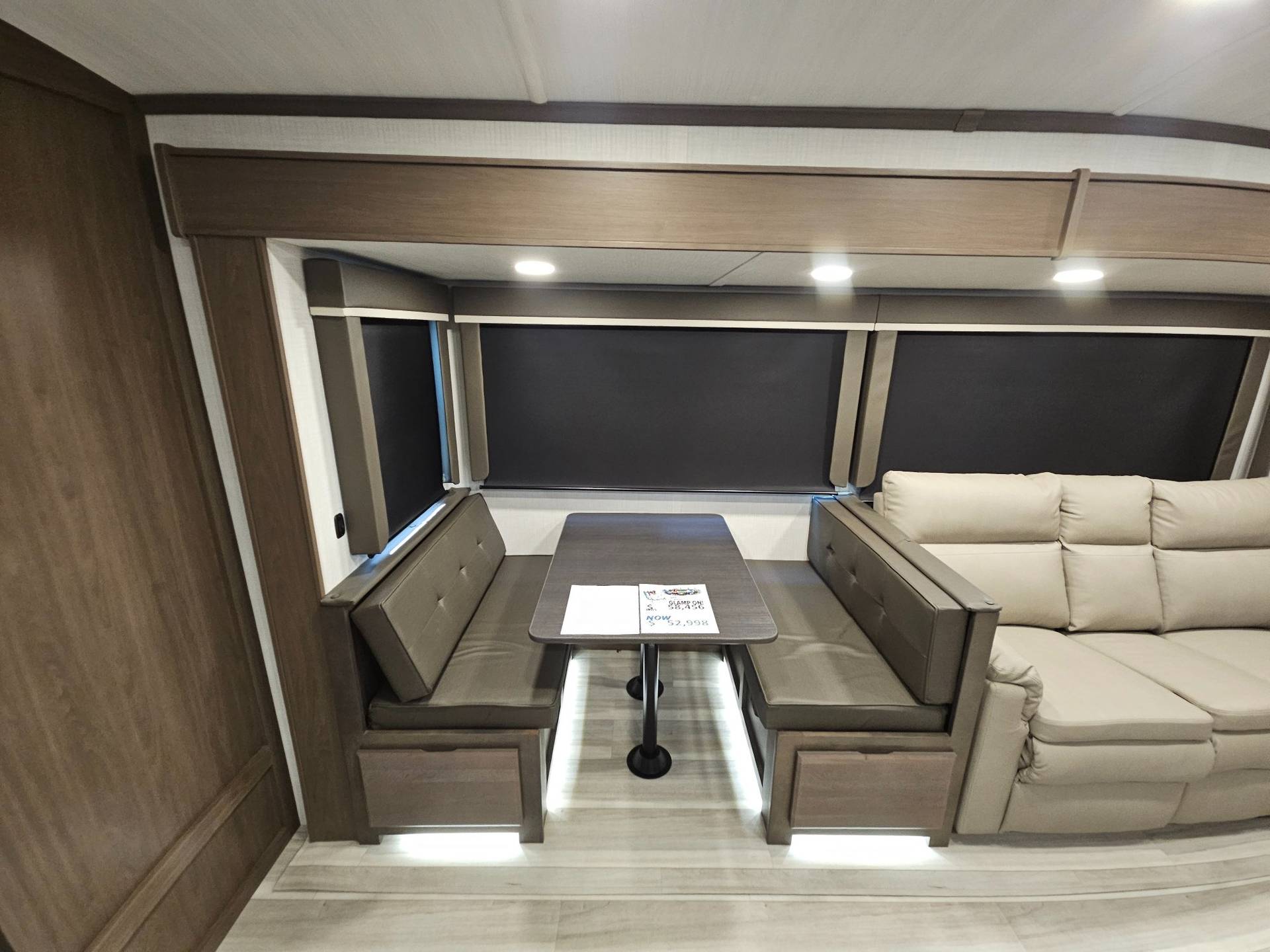 2026 Keystone RV 2026 Keystone RV Cougar Half-Ton - thumbnail 8