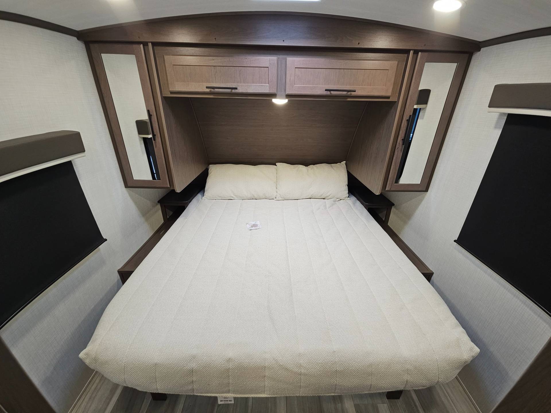 2026 Keystone RV 2026 Keystone RV Cougar Half-Ton - thumbnail 18