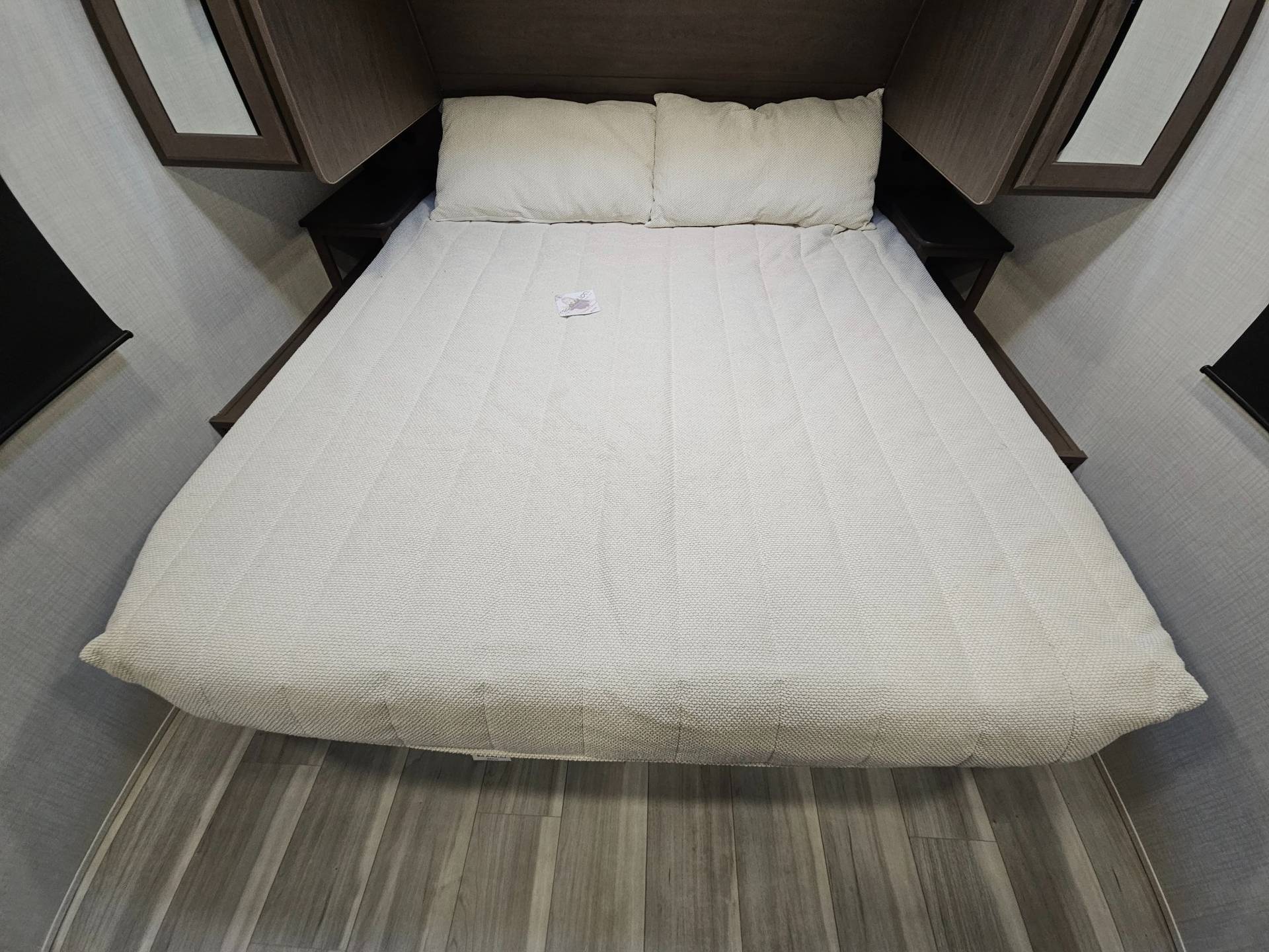 2026 Keystone RV 2026 Keystone RV Cougar Half-Ton - thumbnail 19