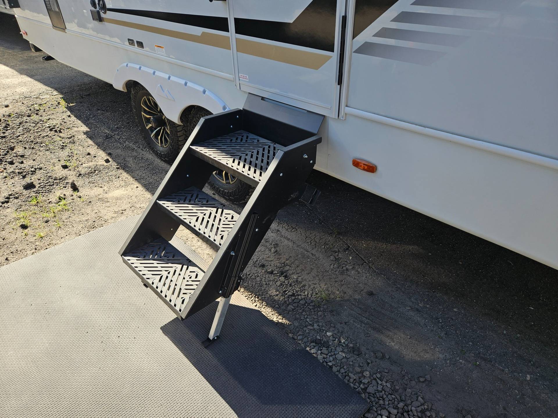 2026 Keystone RV 2026 Keystone RV Cougar Half-Ton - thumbnail 33