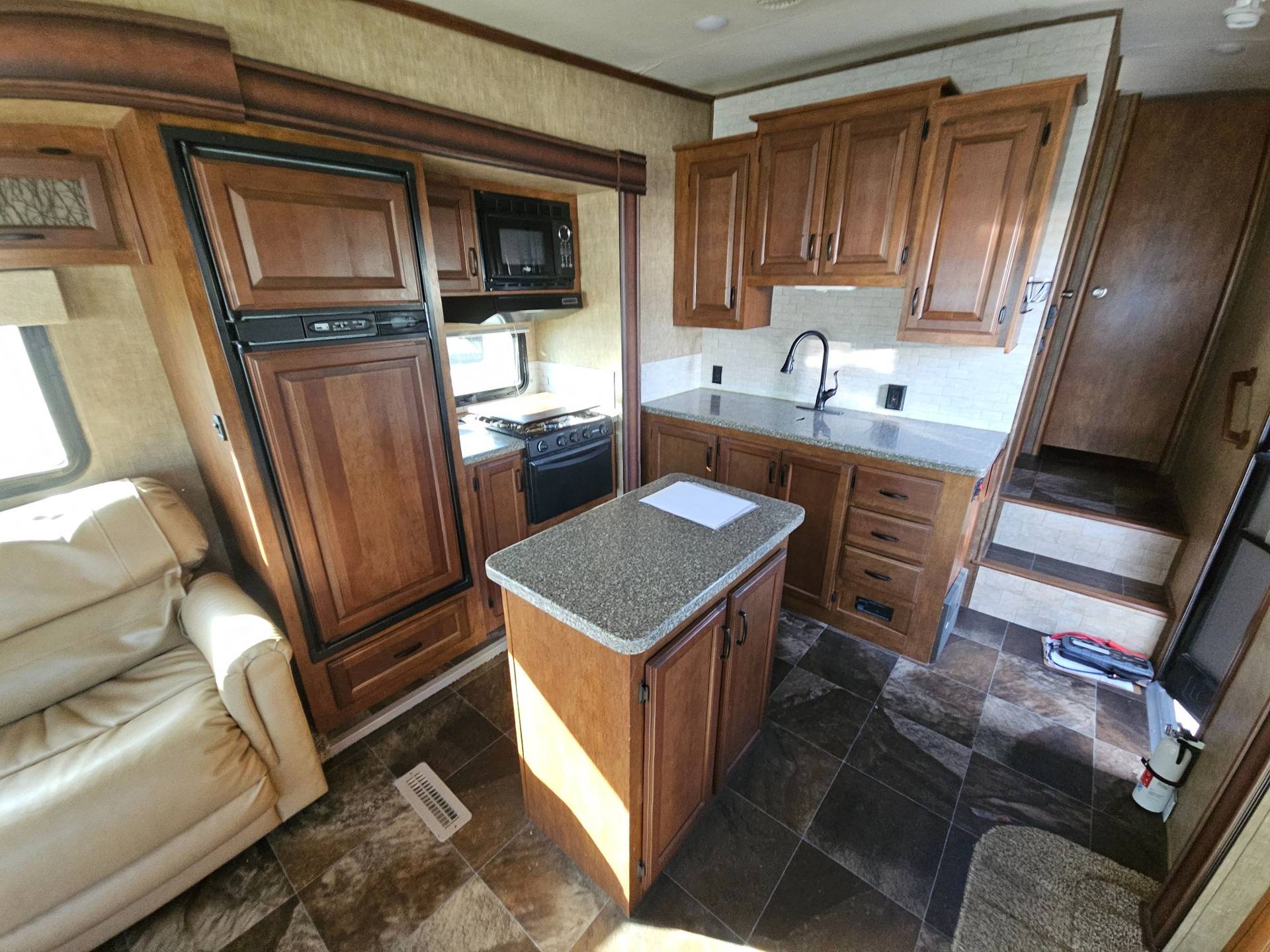 2015 KZ RV 2015 KZ RV Durango - thumbnail 12