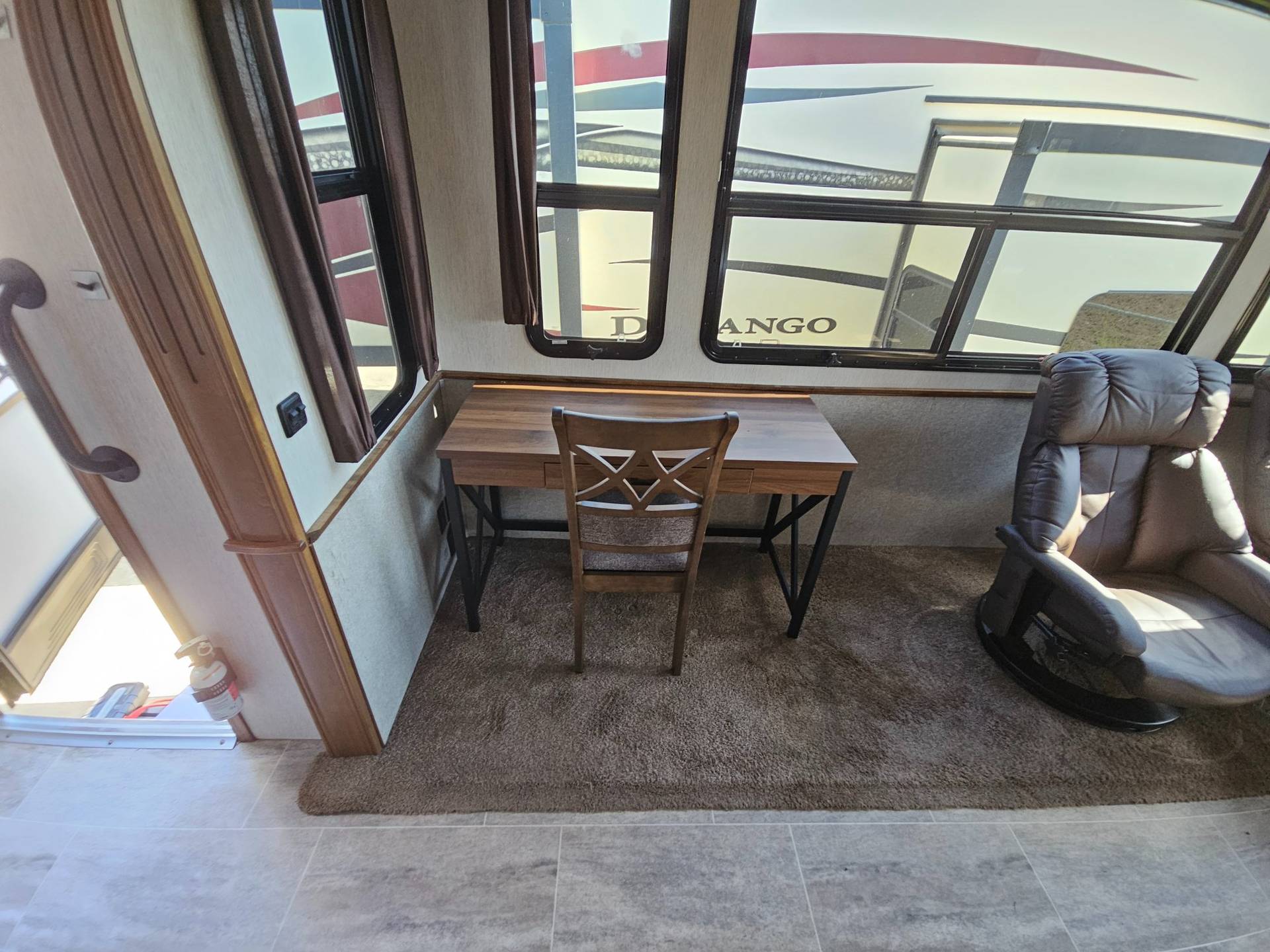 2019 Heartland 2019 Heartland Bighorn - thumbnail 6