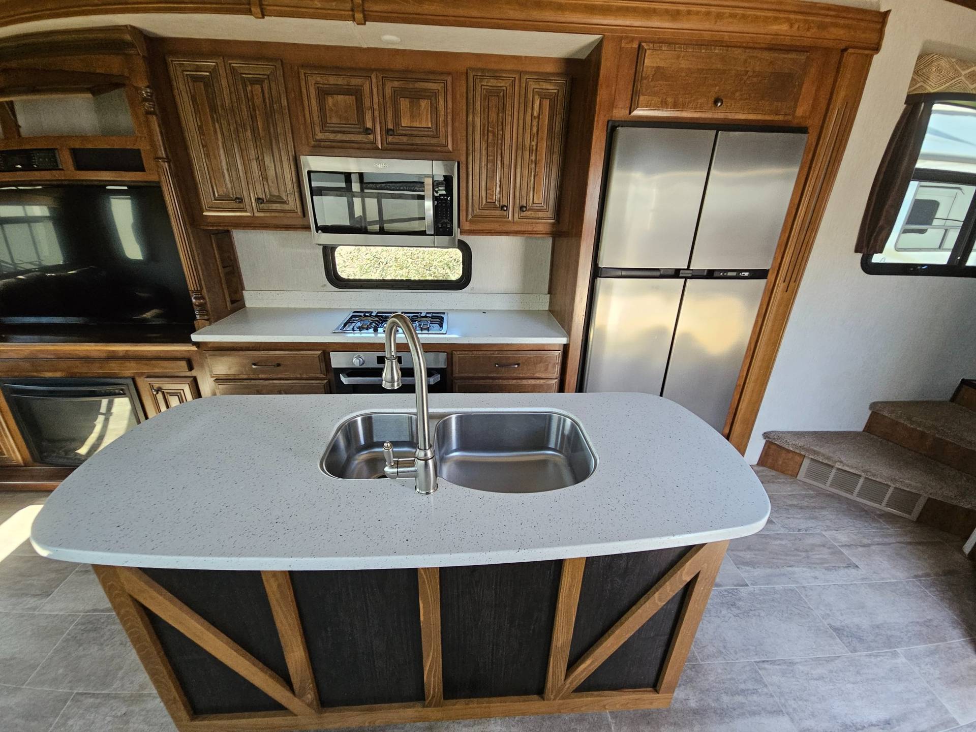 2019 Heartland 2019 Heartland Bighorn - thumbnail 15