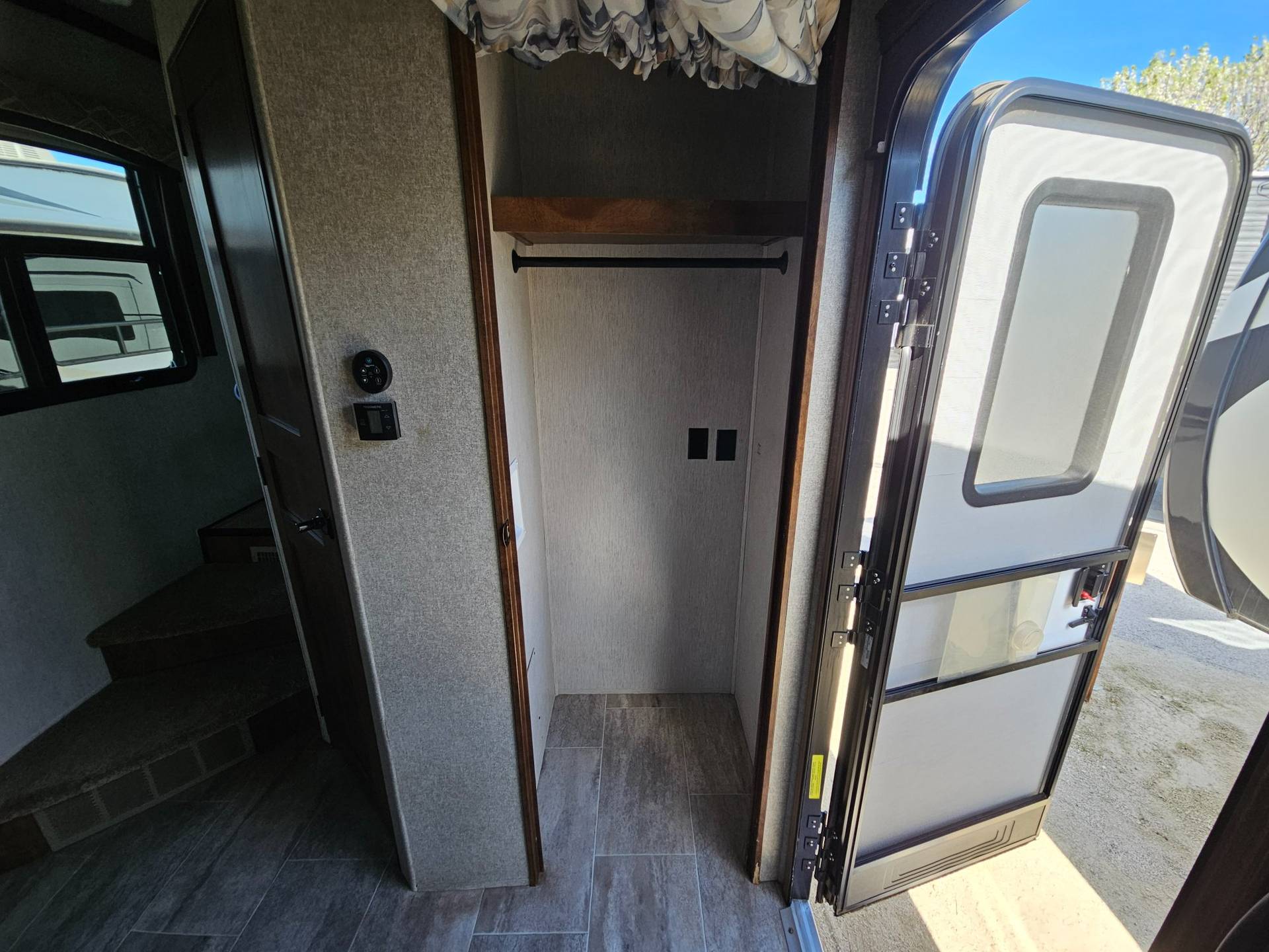 2019 Heartland 2019 Heartland Bighorn - thumbnail 23