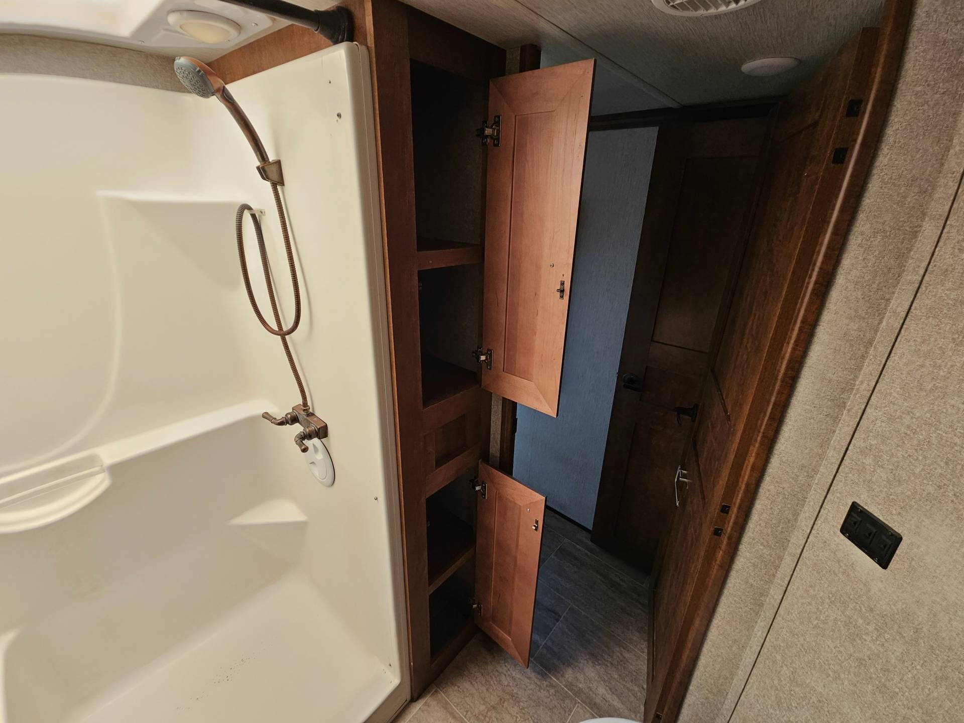 2019 Heartland 2019 Heartland Bighorn - thumbnail 32