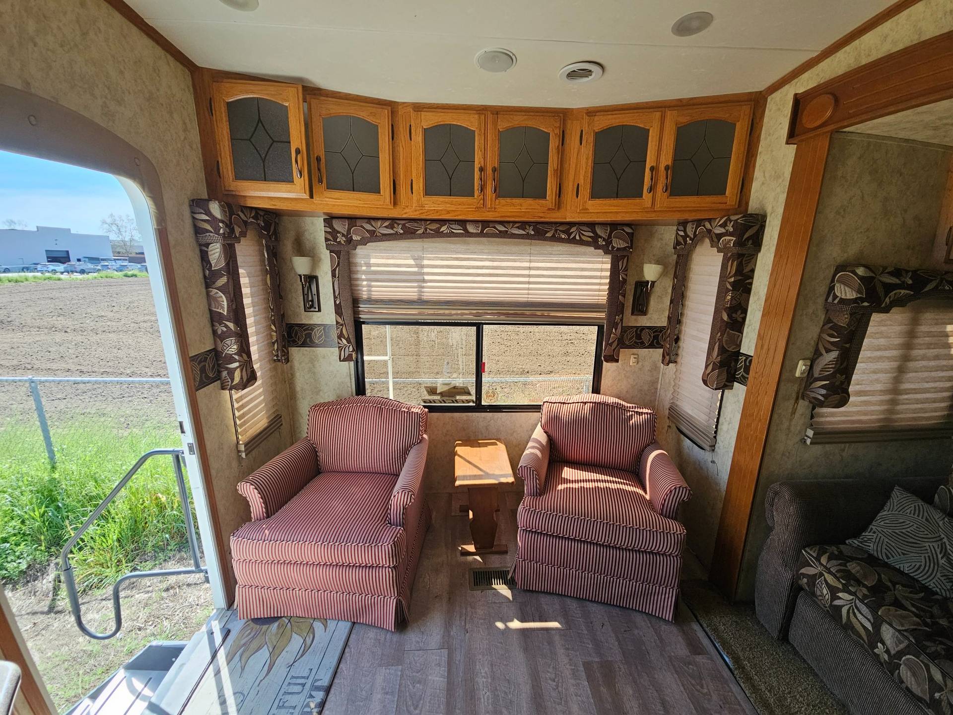 2011 Coachmen 2011 Coachmen Brookstone - thumbnail 6