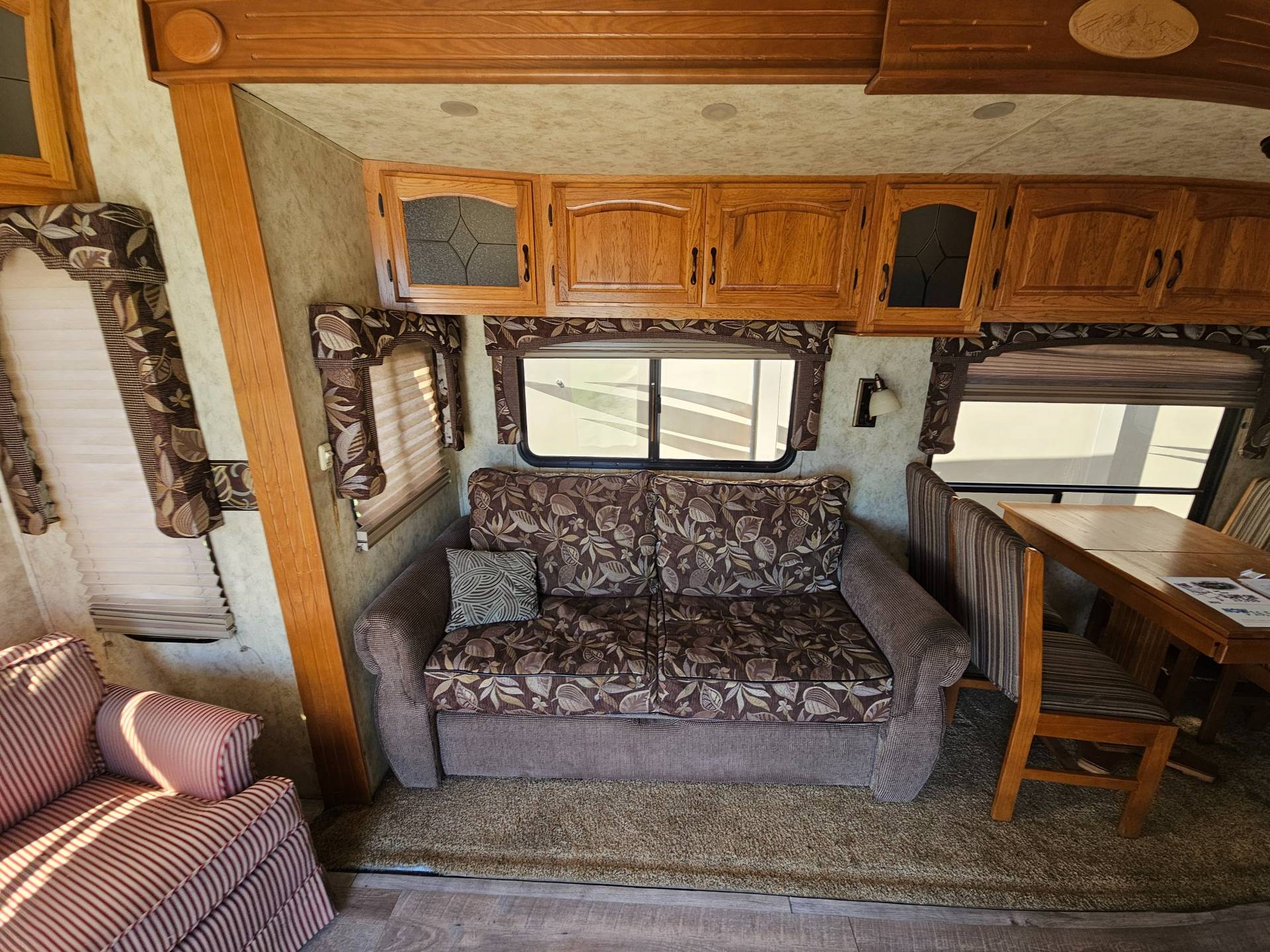 2011 Coachmen 2011 Coachmen Brookstone - thumbnail 7