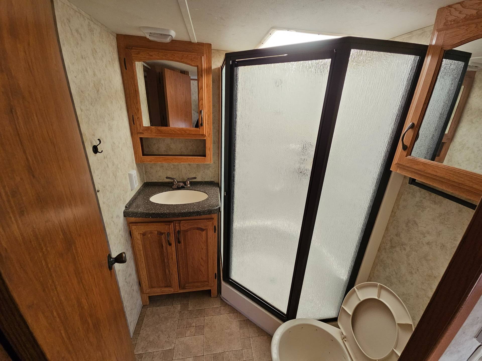 2011 Coachmen 2011 Coachmen Brookstone - thumbnail 12