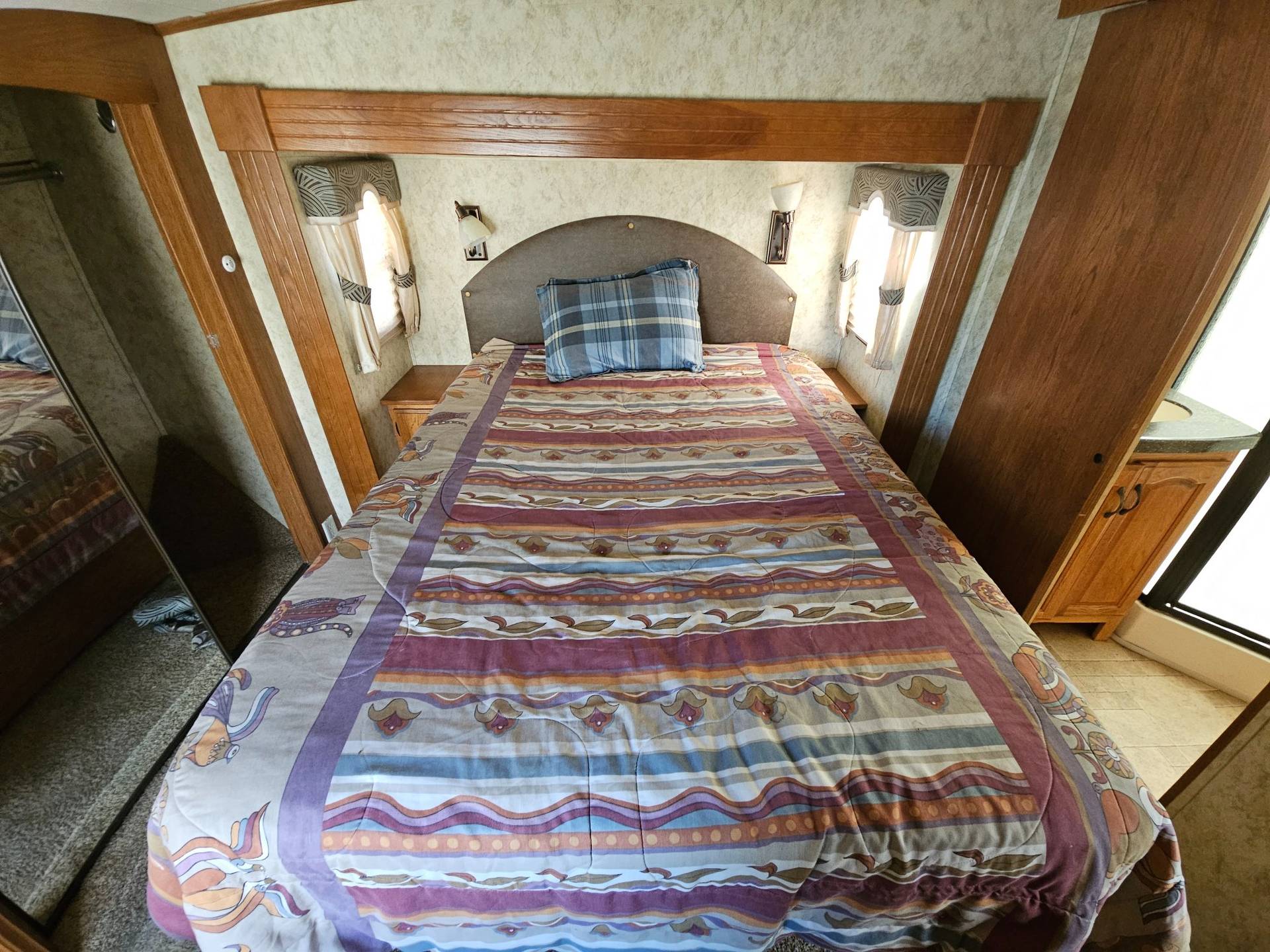 2011 Coachmen 2011 Coachmen Brookstone - thumbnail 15