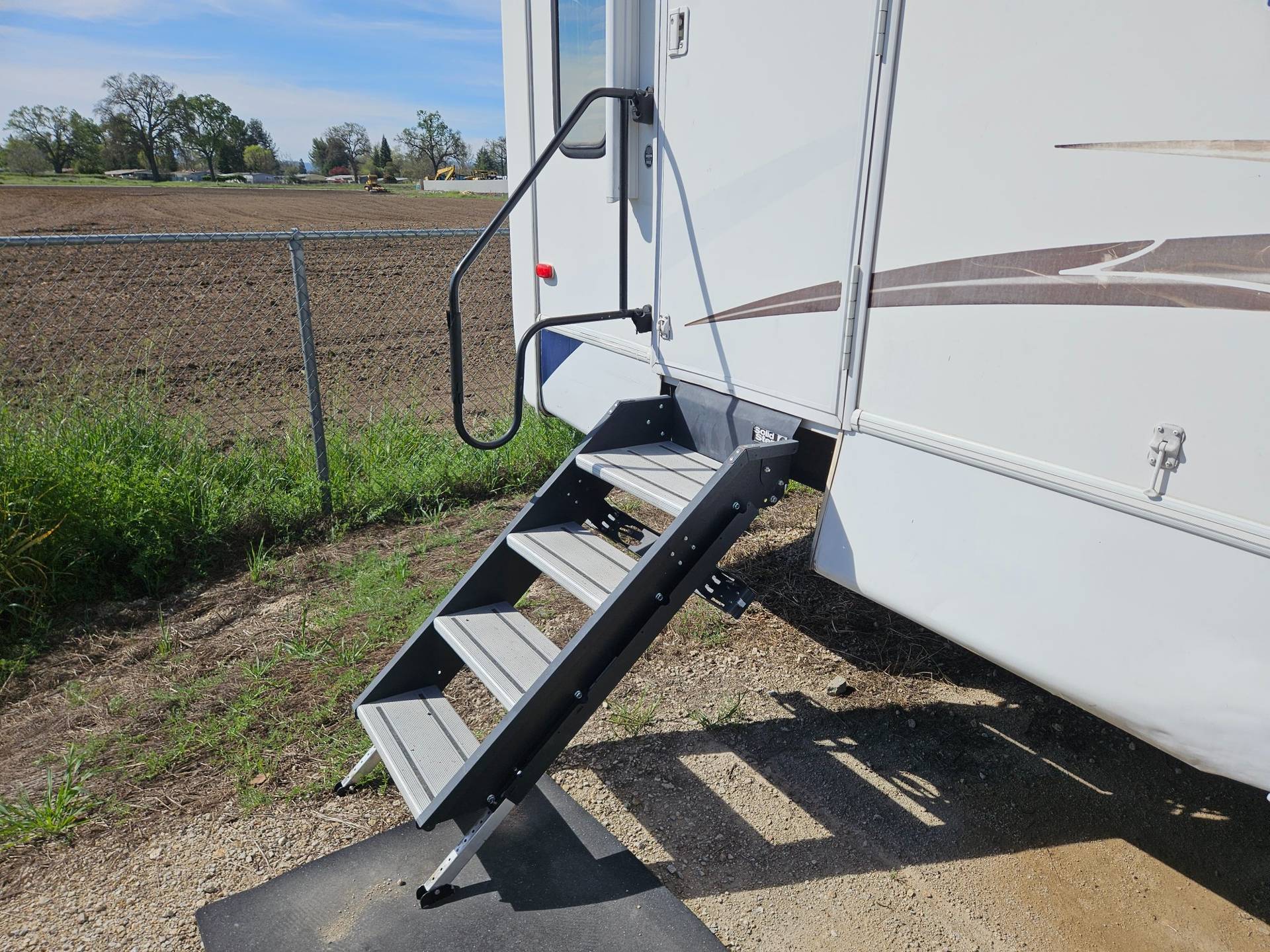 2011 Coachmen 2011 Coachmen Brookstone - thumbnail 24