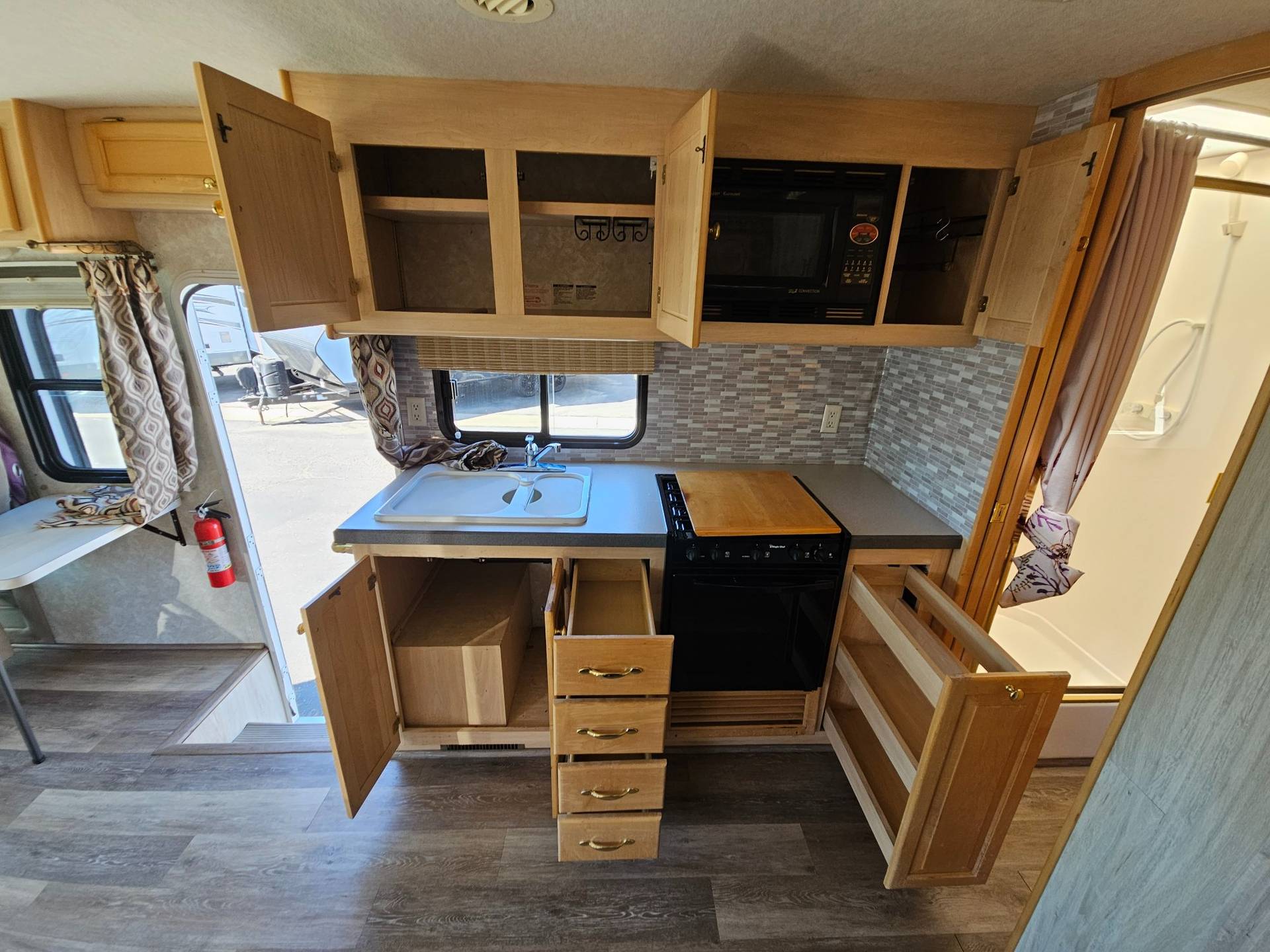 2004 Tiffin Motorhomes 2004 Tiffin Motorhomes Allegro - thumbnail 18