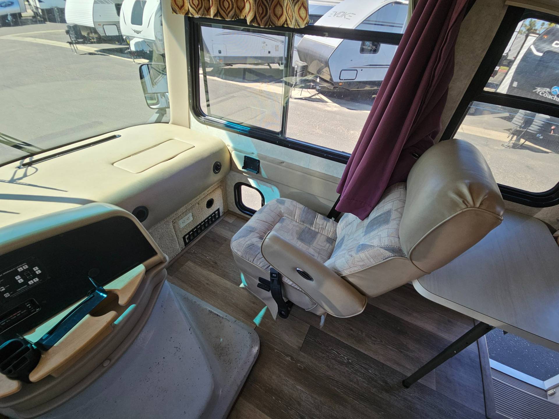 2004 Tiffin Motorhomes 2004 Tiffin Motorhomes Allegro - thumbnail 26