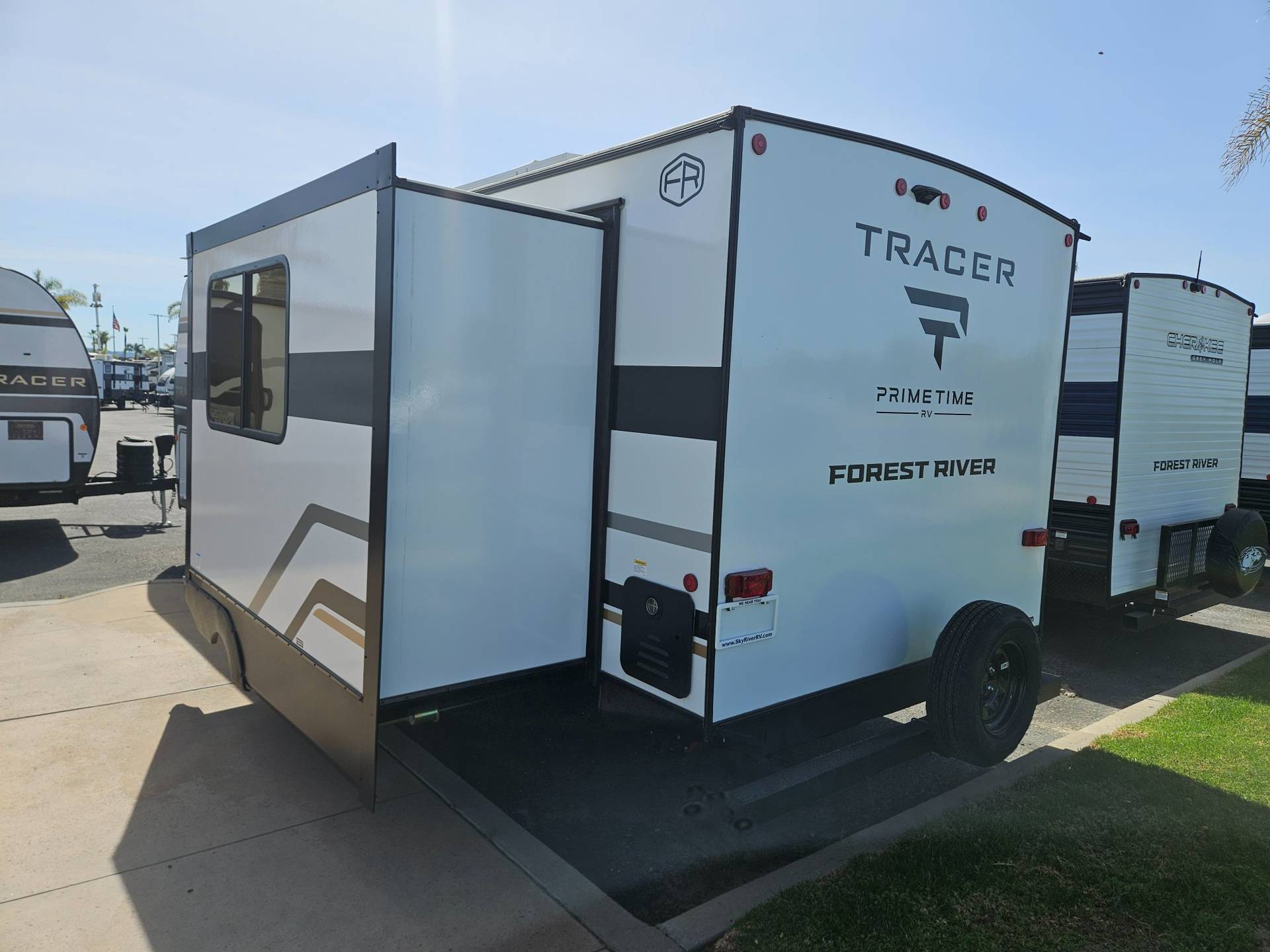 2026 Prime Time RV 2026 Prime Time RV Tracer - thumbnail 4