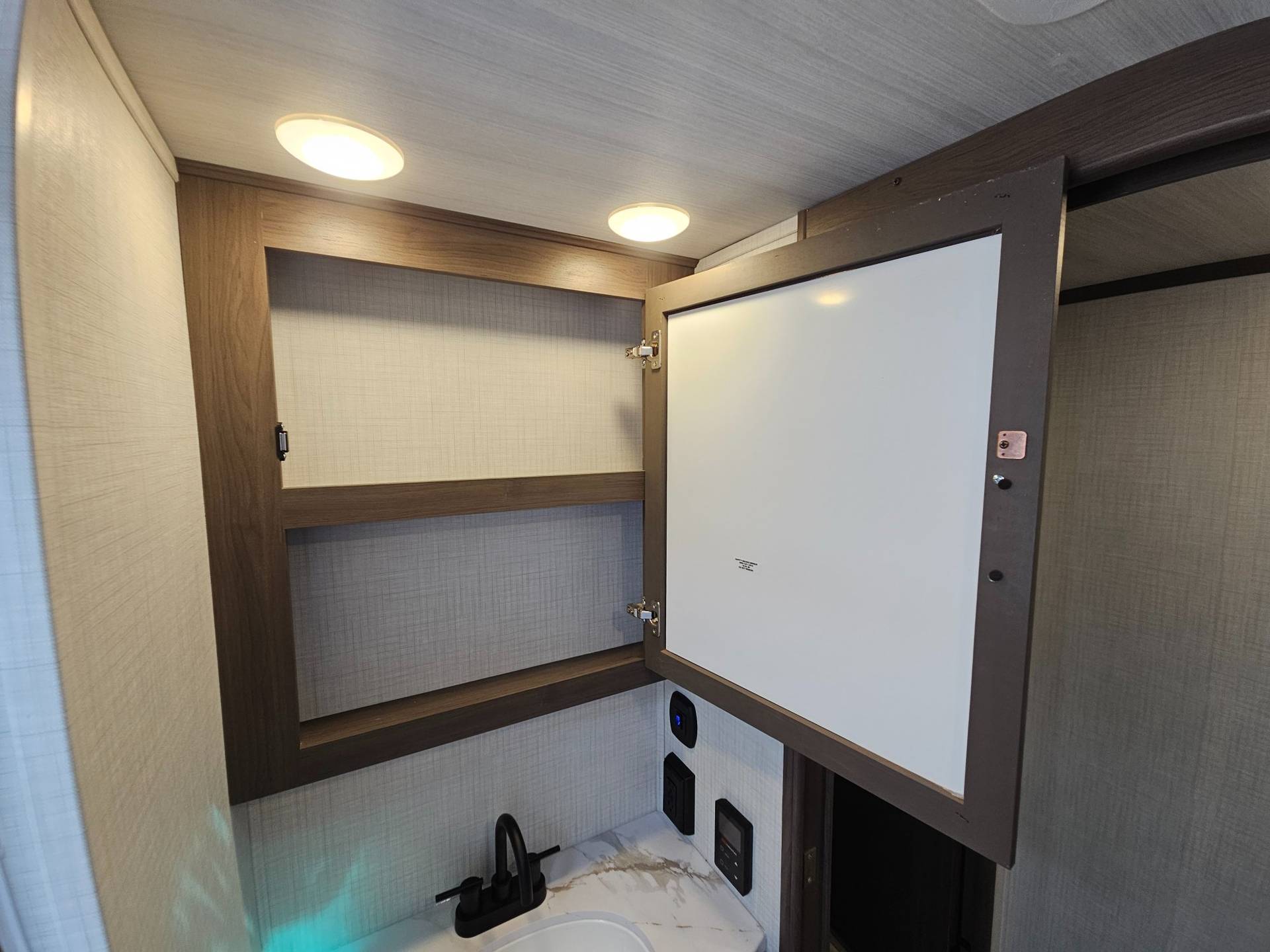 2026 Keystone RV 2026 Keystone RV Cougar Sport - thumbnail 32