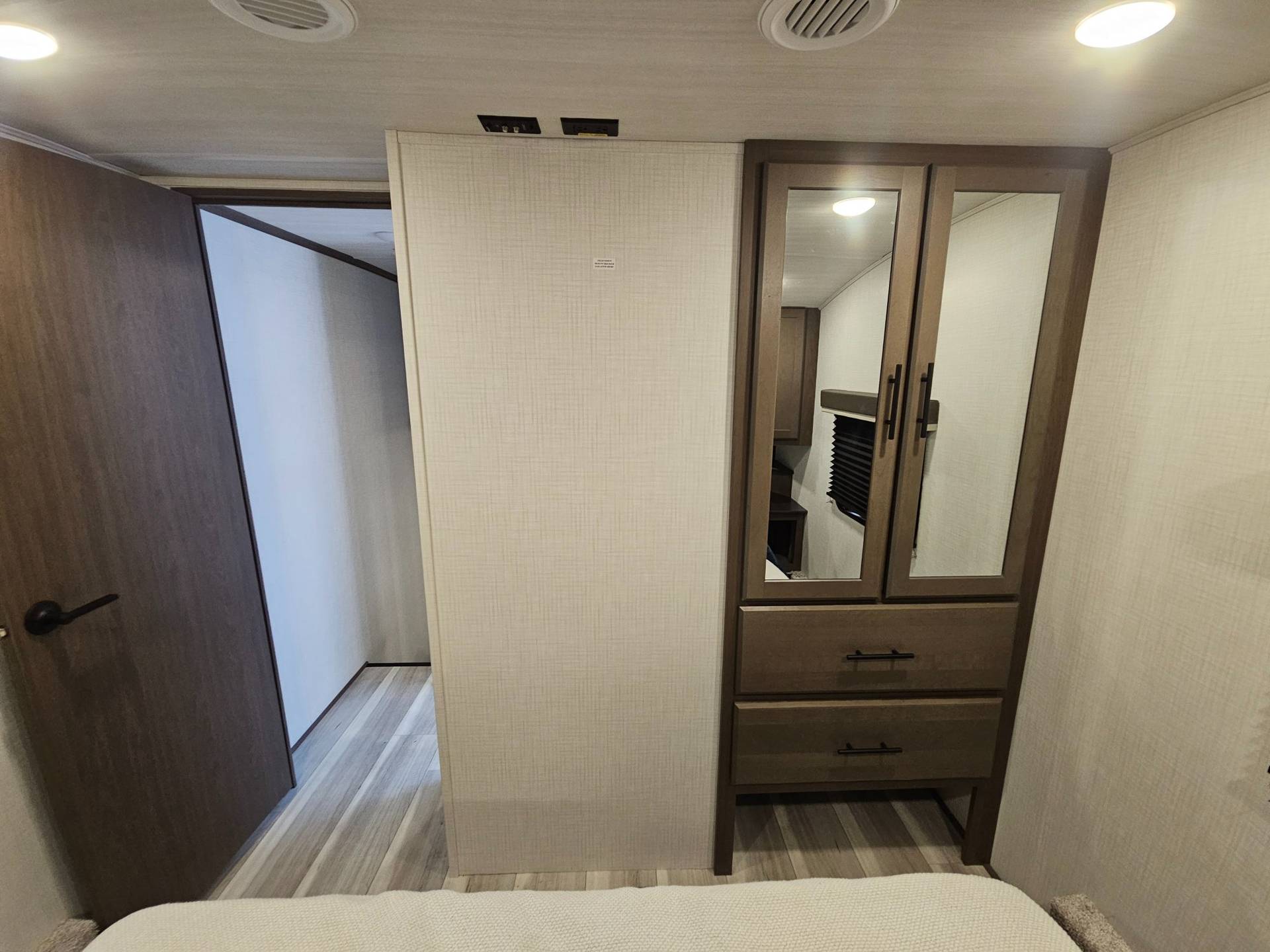 2026 Keystone RV 2026 Keystone RV Cougar Sport - thumbnail 39