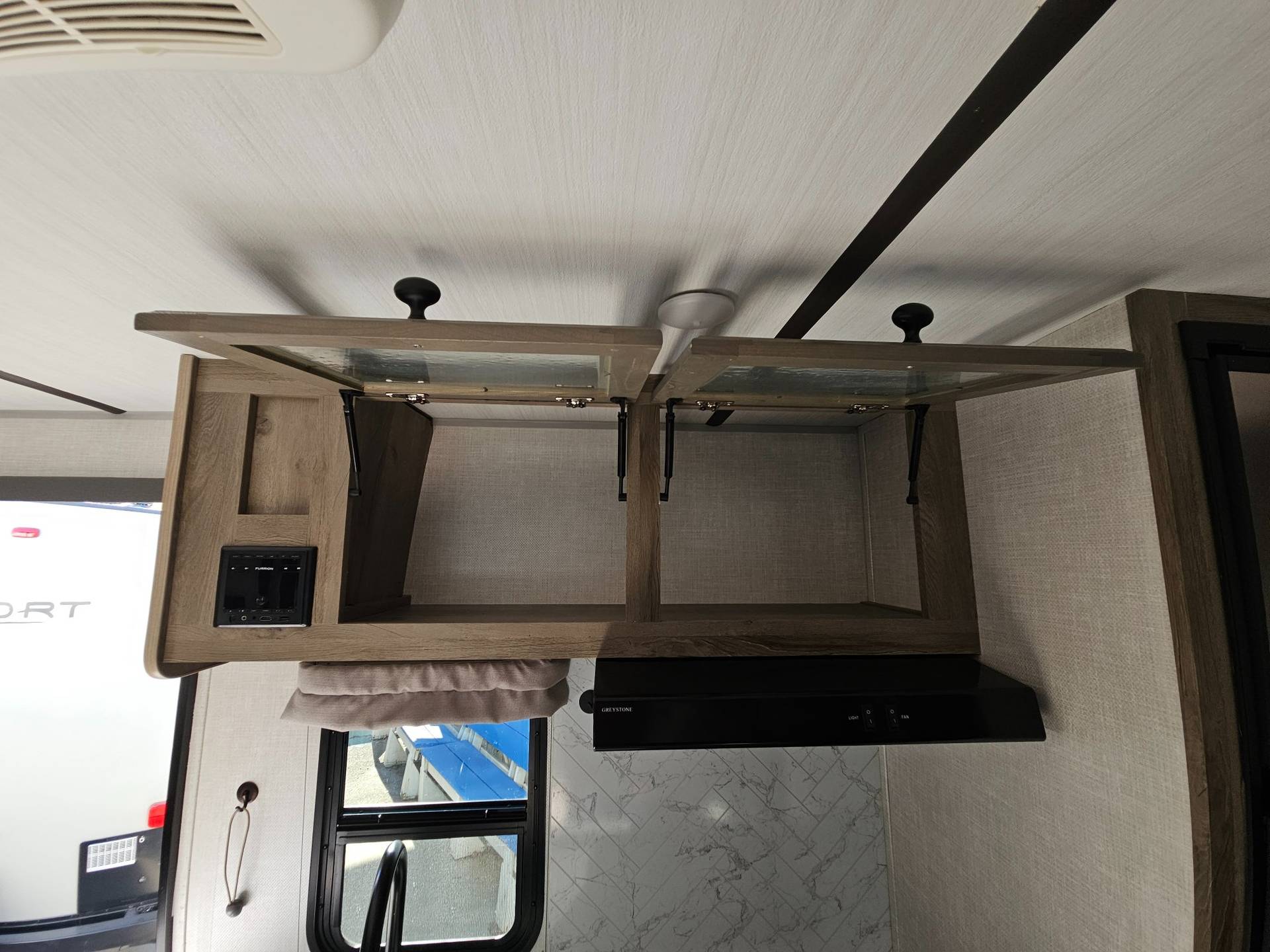 2022 Forest River RV 2022 Forest River RV Surveyor Legend - thumbnail 12