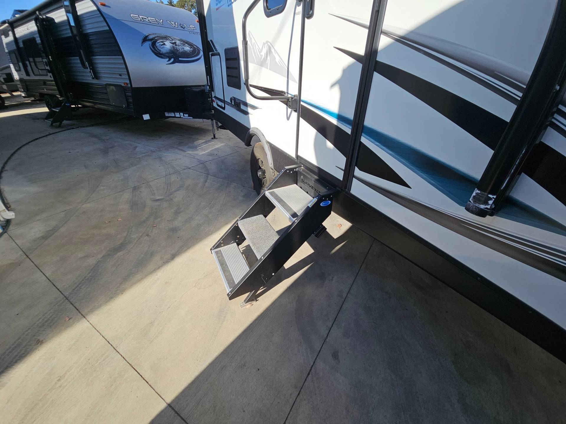 2022 Forest River RV 2022 Forest River RV Surveyor Legend - thumbnail 34