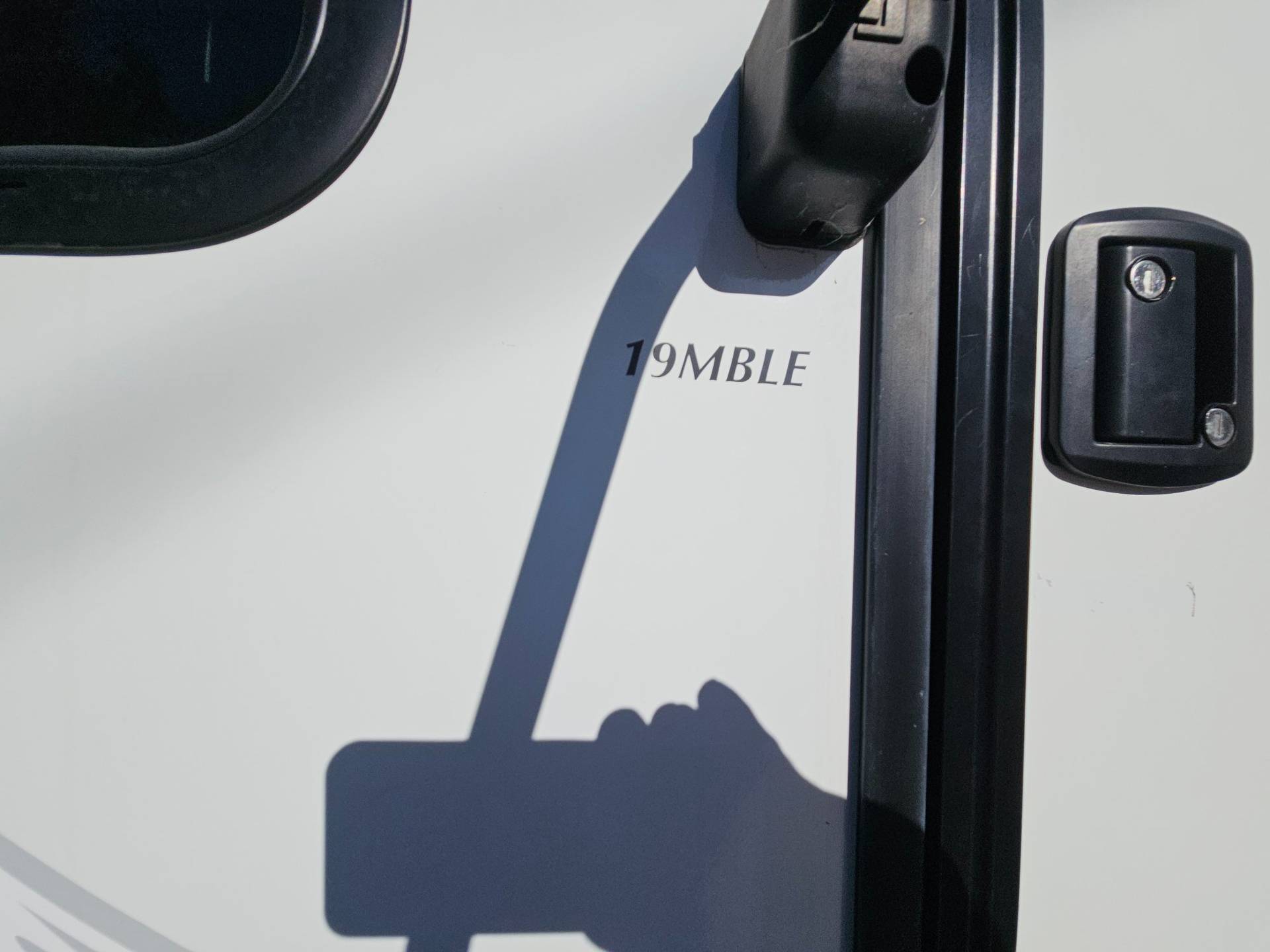 2022 Forest River RV 2022 Forest River RV Surveyor Legend - thumbnail 35