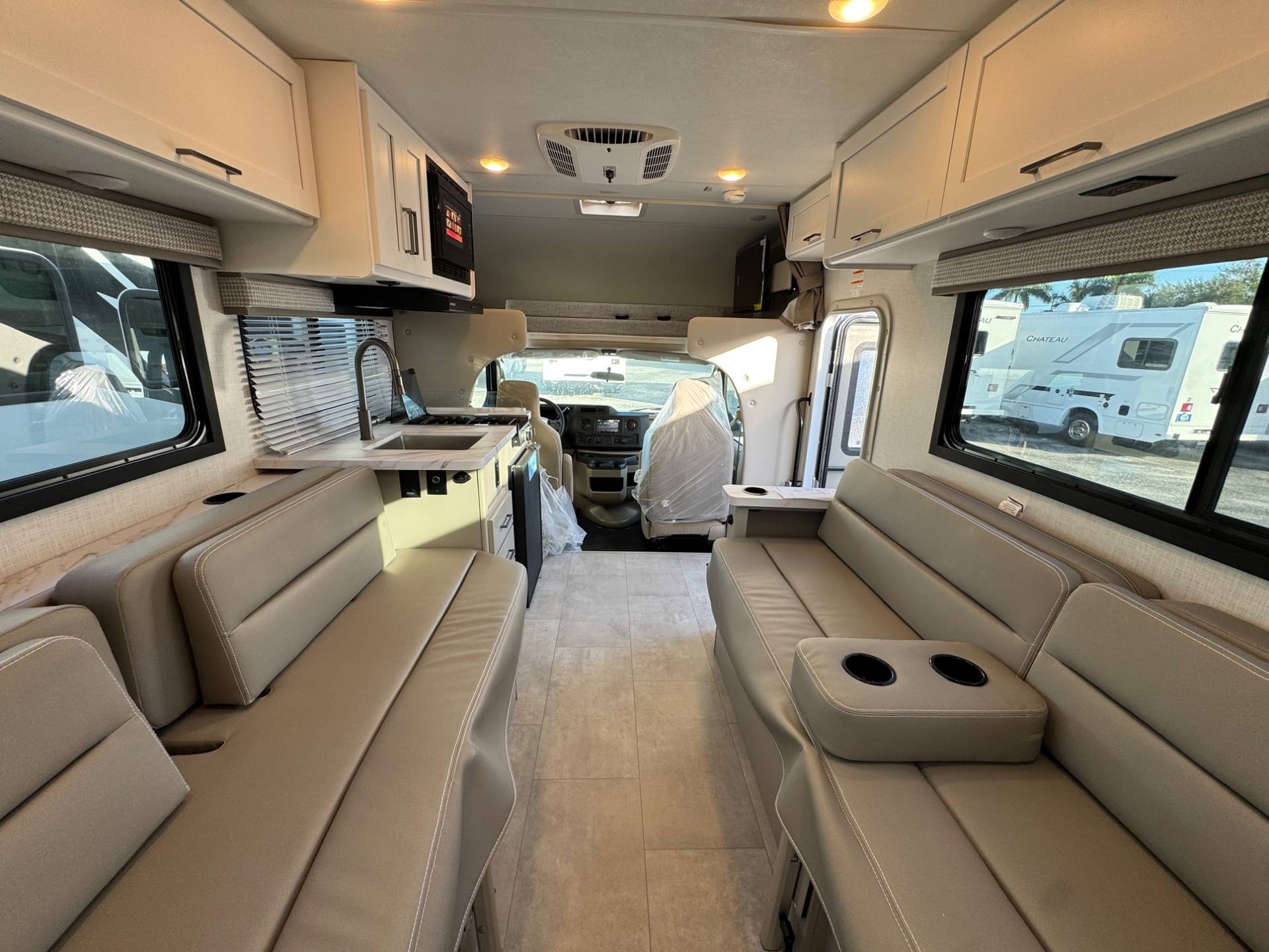 2026 Thor Motor Coach 2026 Thor Motor Coach Quantum - thumbnail 8