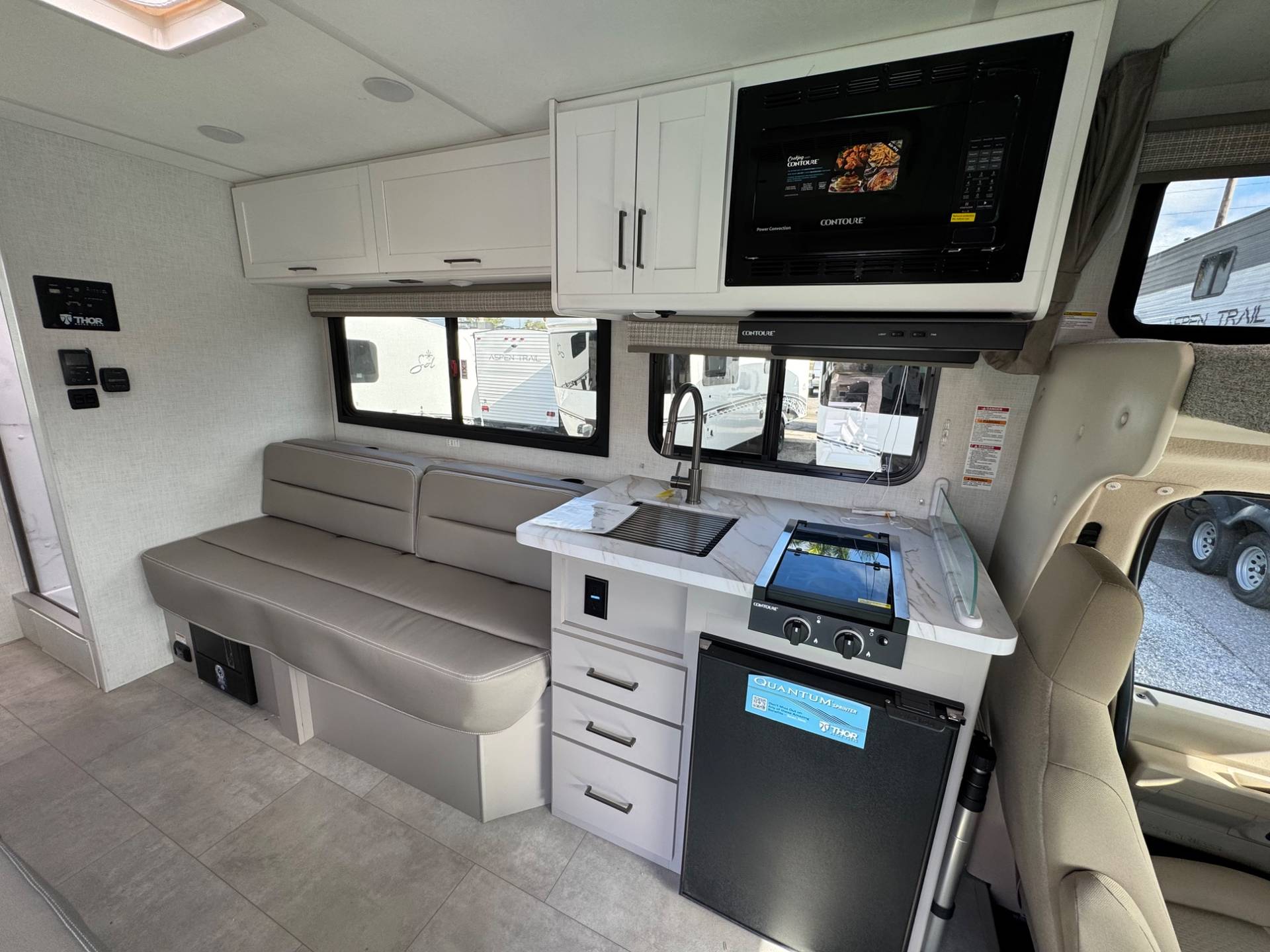 2026 Thor Motor Coach 2026 Thor Motor Coach Quantum - thumbnail 10