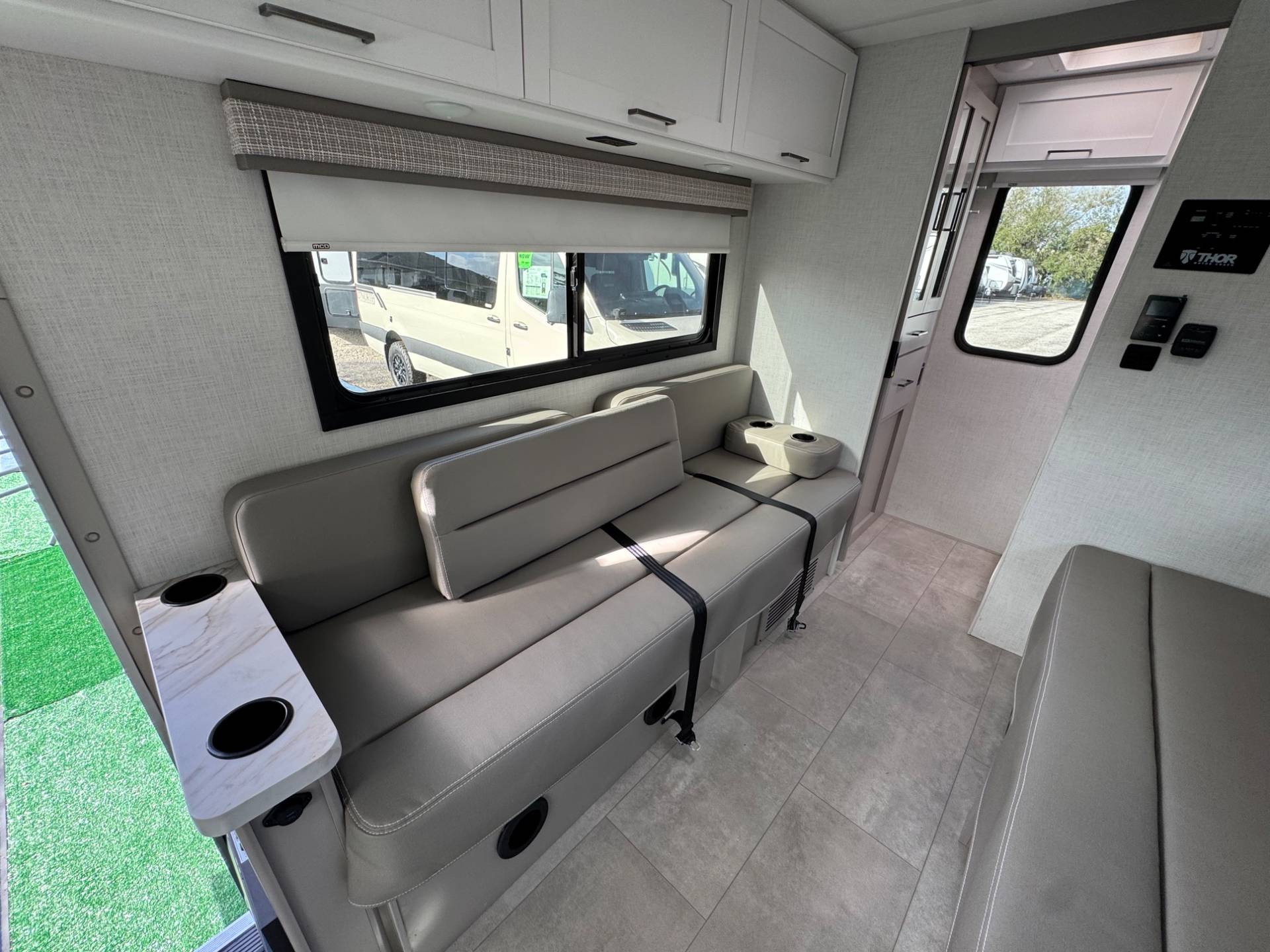 2026 Thor Motor Coach 2026 Thor Motor Coach Quantum - thumbnail 14