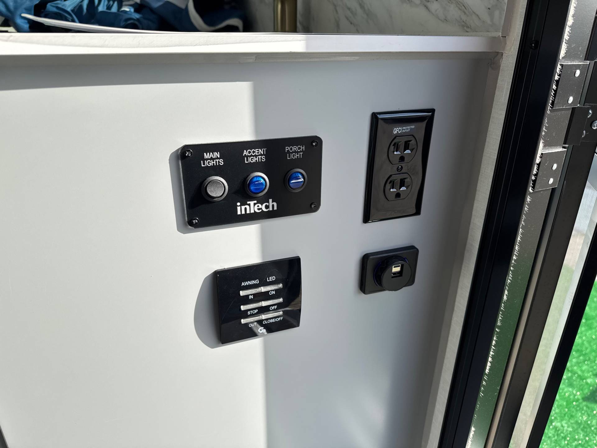 2026 inTech RV 2026 inTech RV Black Wing - thumbnail 15