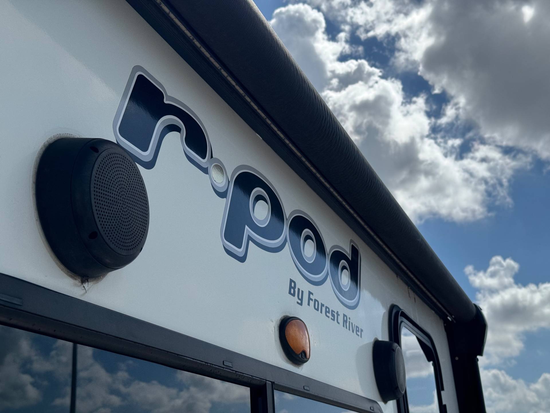 2022 Forest River 2022 Forest River R-Pod - thumbnail 5