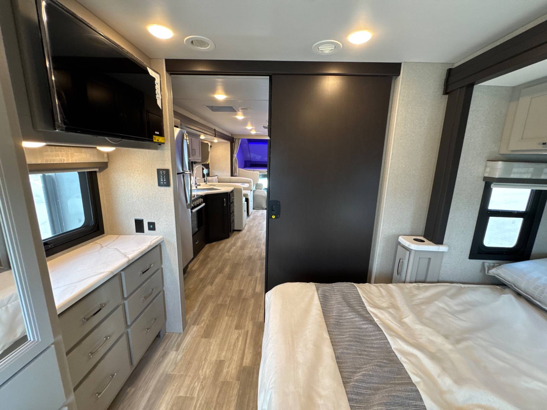 2026 Thor Motor Coach 2026 Thor Motor Coach Omni Trail - thumbnail 24