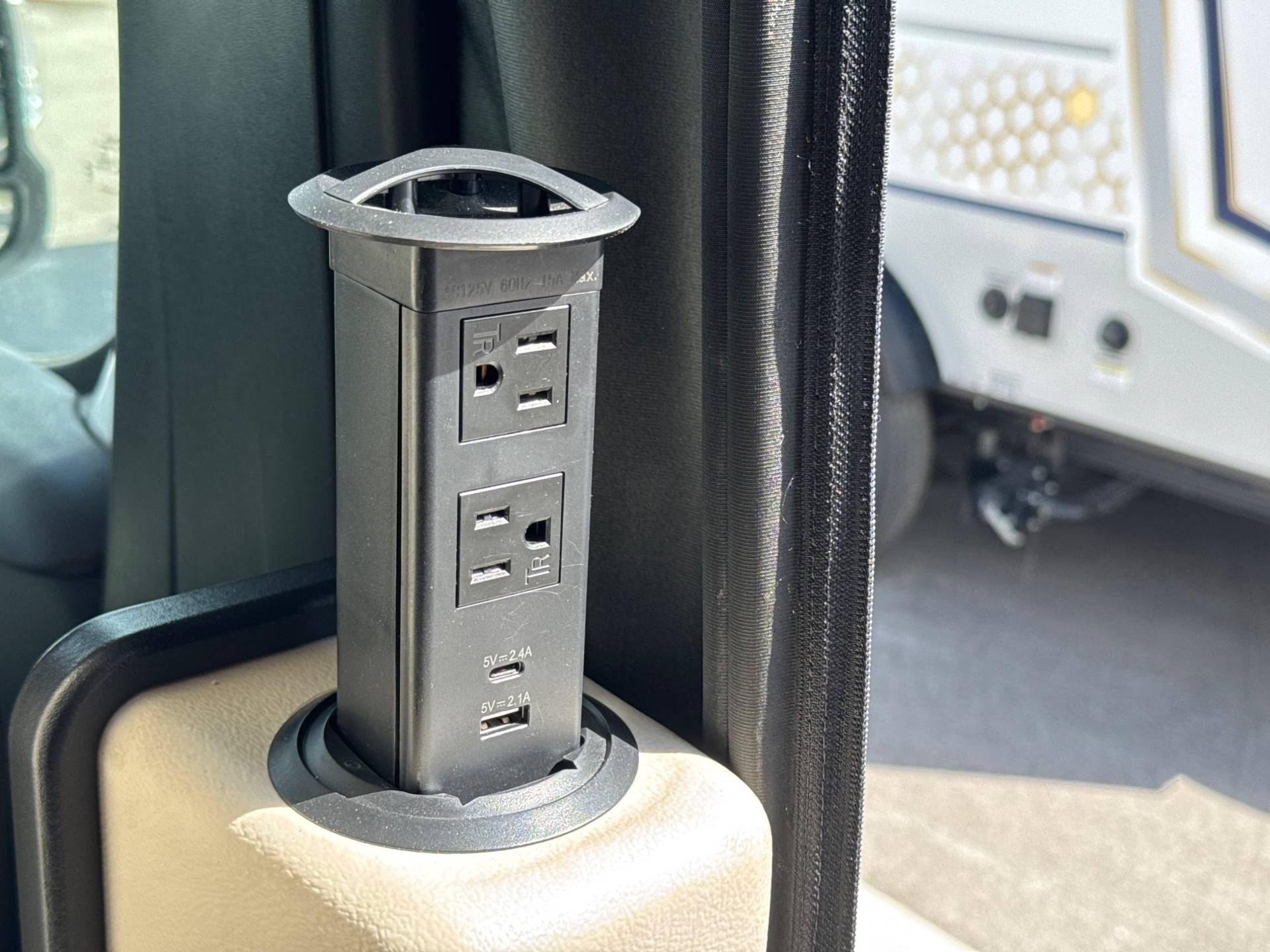 2025 Winnebago 2025 Winnebago Travato - thumbnail 21