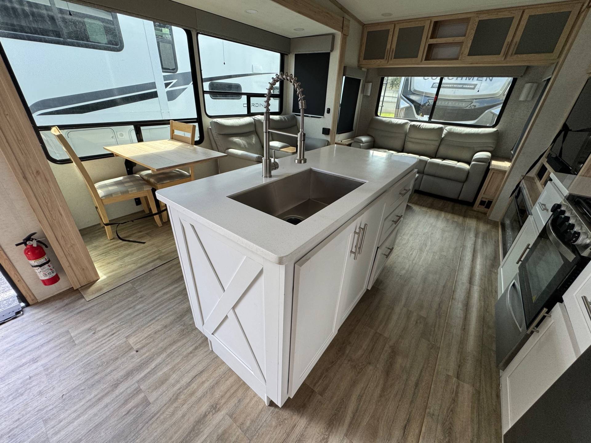 2022 Alliance RV 2022 Alliance RV Avenue - thumbnail 18