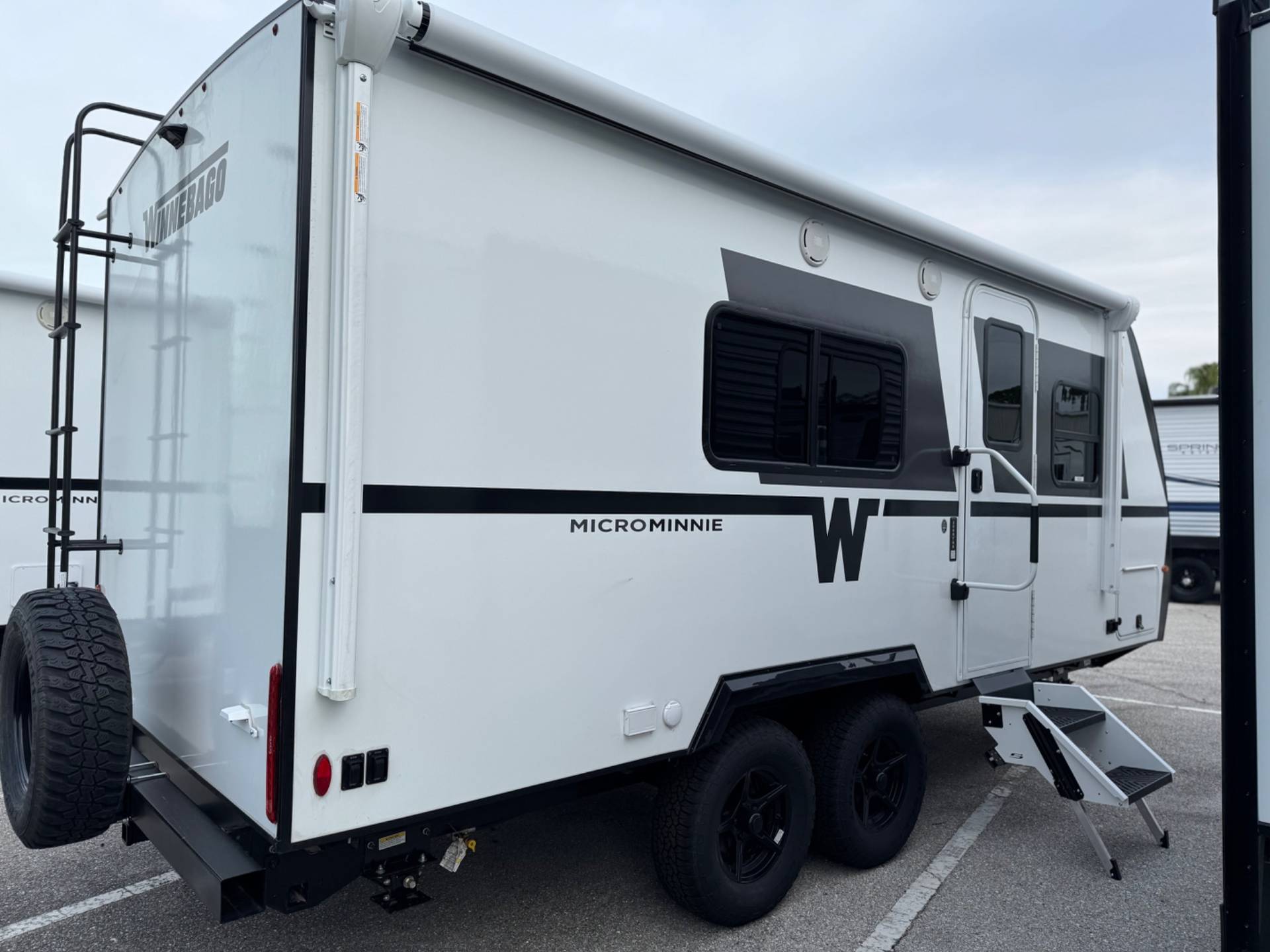 2026 Winnebago 2026 Winnebago Micro Minnie - thumbnail 4
