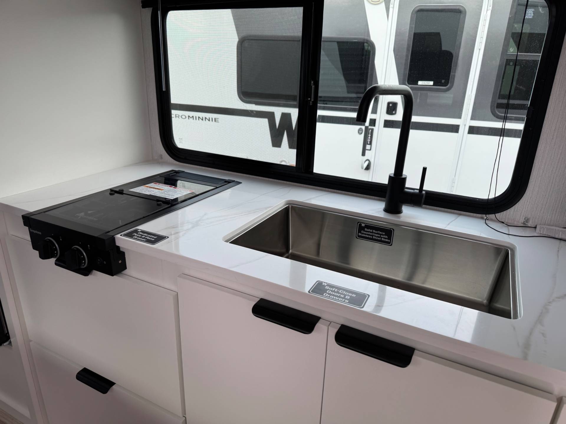 2026 Winnebago 2026 Winnebago Micro Minnie - thumbnail 8