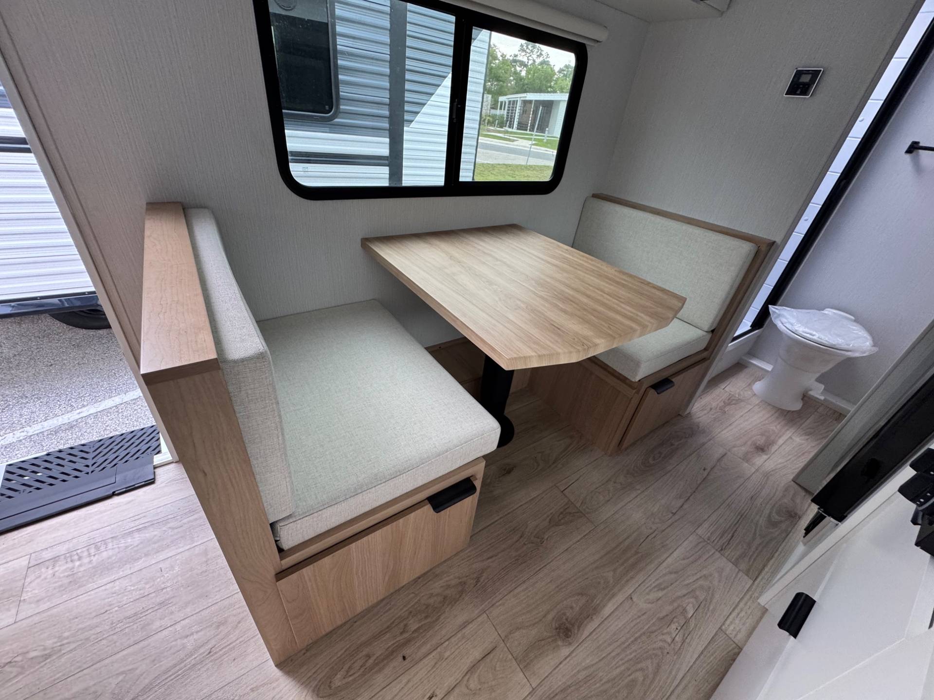 2026 Winnebago 2026 Winnebago Micro Minnie - thumbnail 10