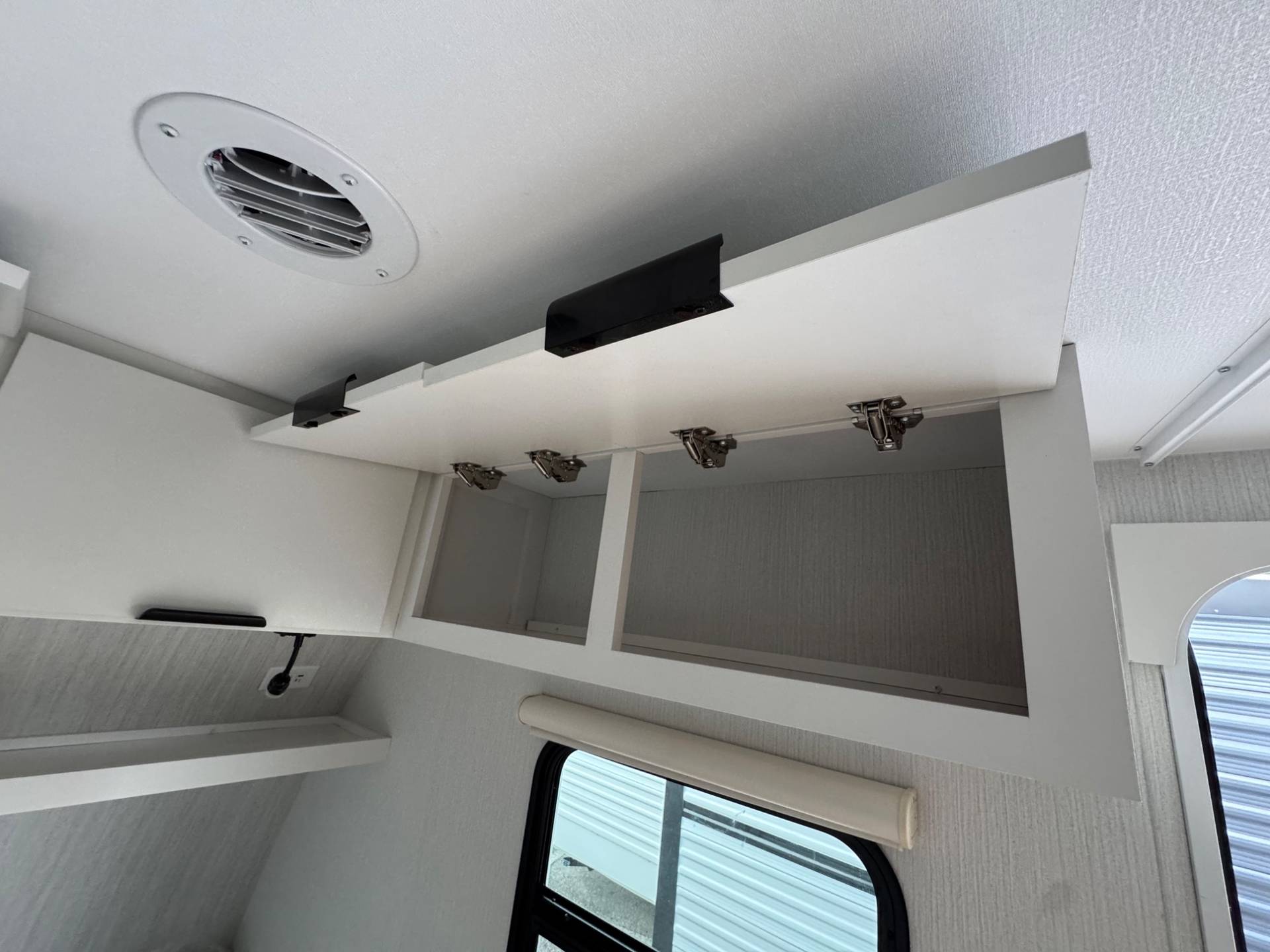 2026 Winnebago 2026 Winnebago Micro Minnie - thumbnail 14