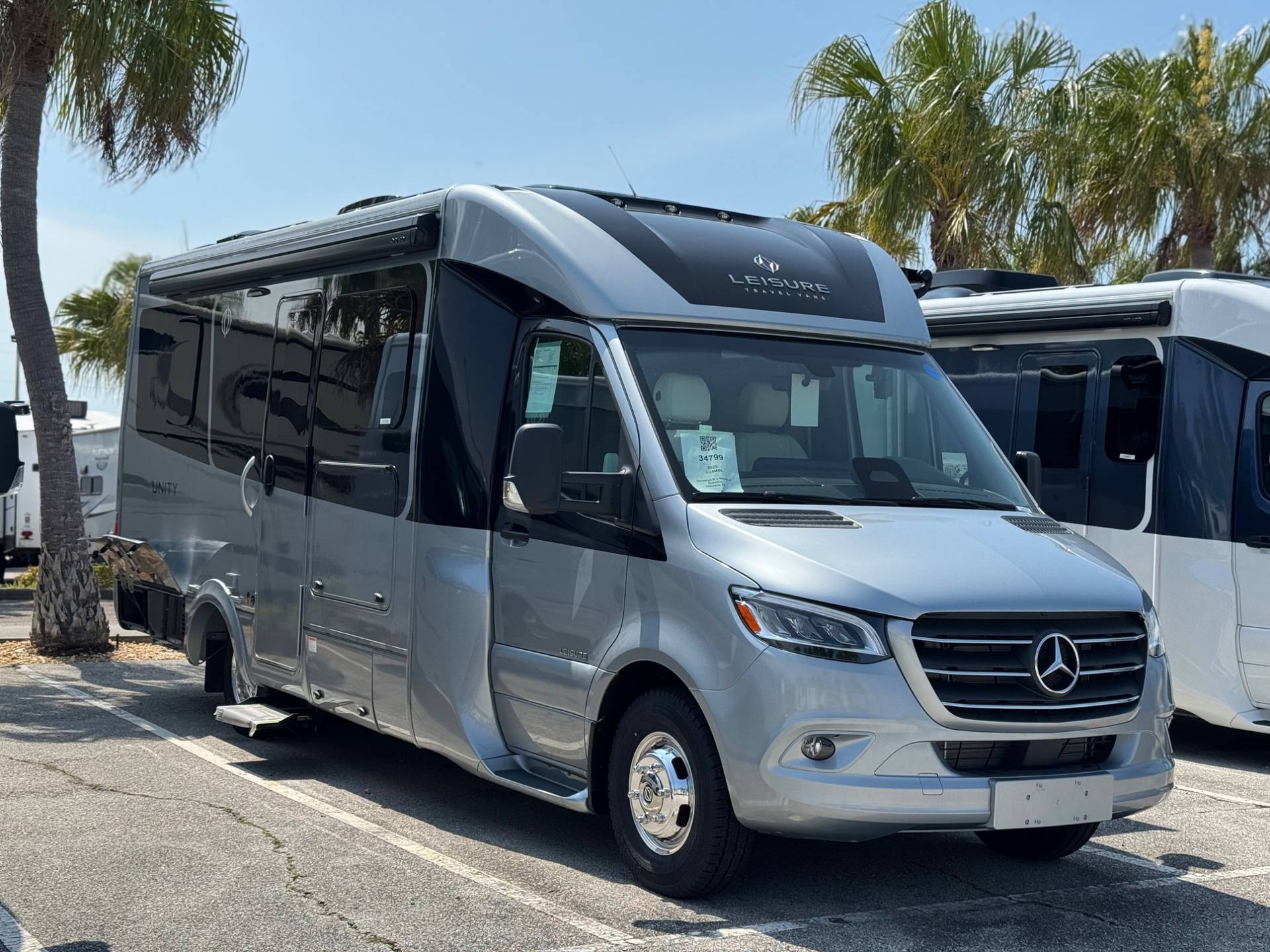 2026 Leisure Travel Vans 2026 Leisure Travel Vans Unity - thumbnail 1