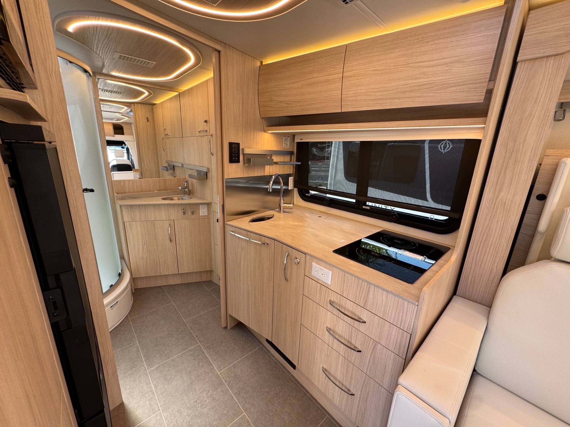 2026 Leisure Travel Vans 2026 Leisure Travel Vans Unity - thumbnail 8