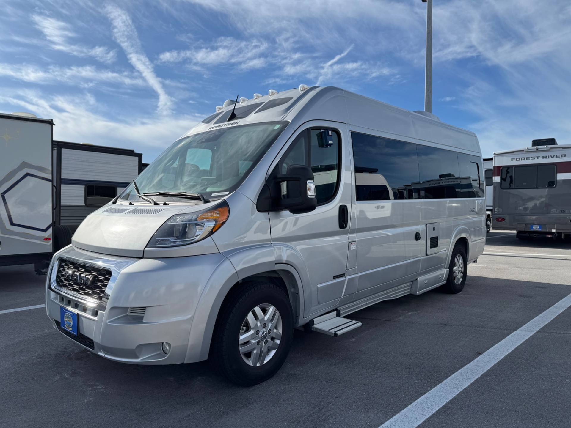 2023 Roadtrek 2023 Roadtrek Chase - thumbnail 2