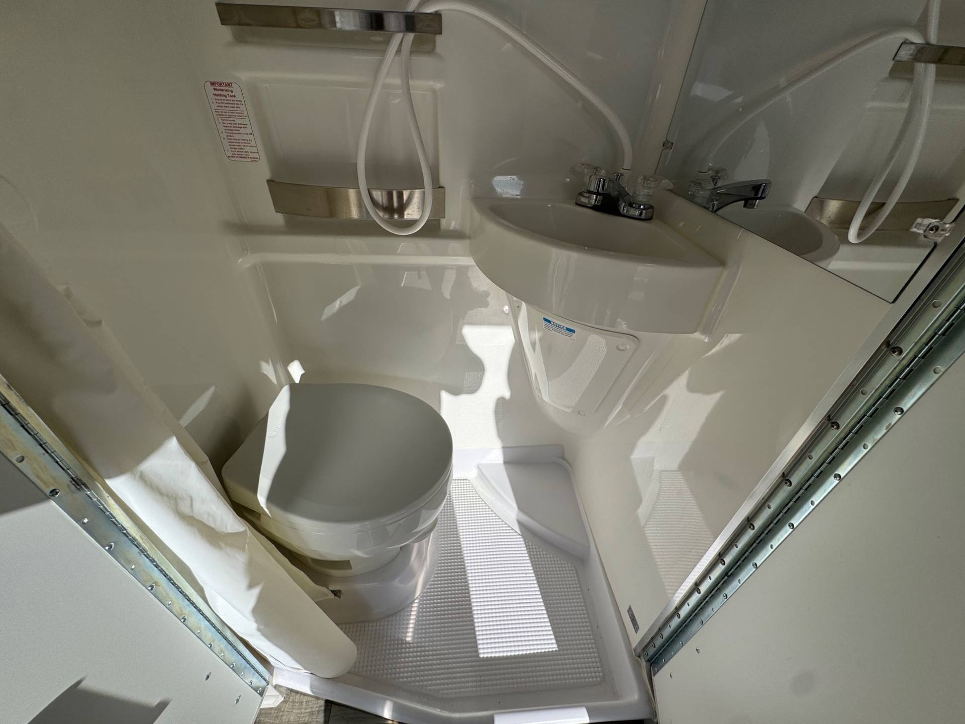 2023 Roadtrek 2023 Roadtrek Chase - thumbnail 17