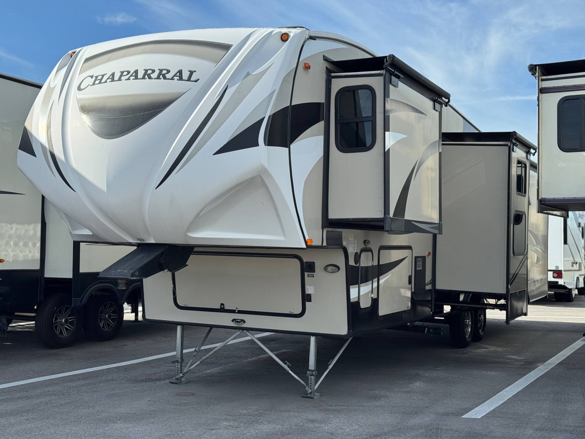 2016 Coachmen 2016 Coachmen Chaparral - thumbnail 2
