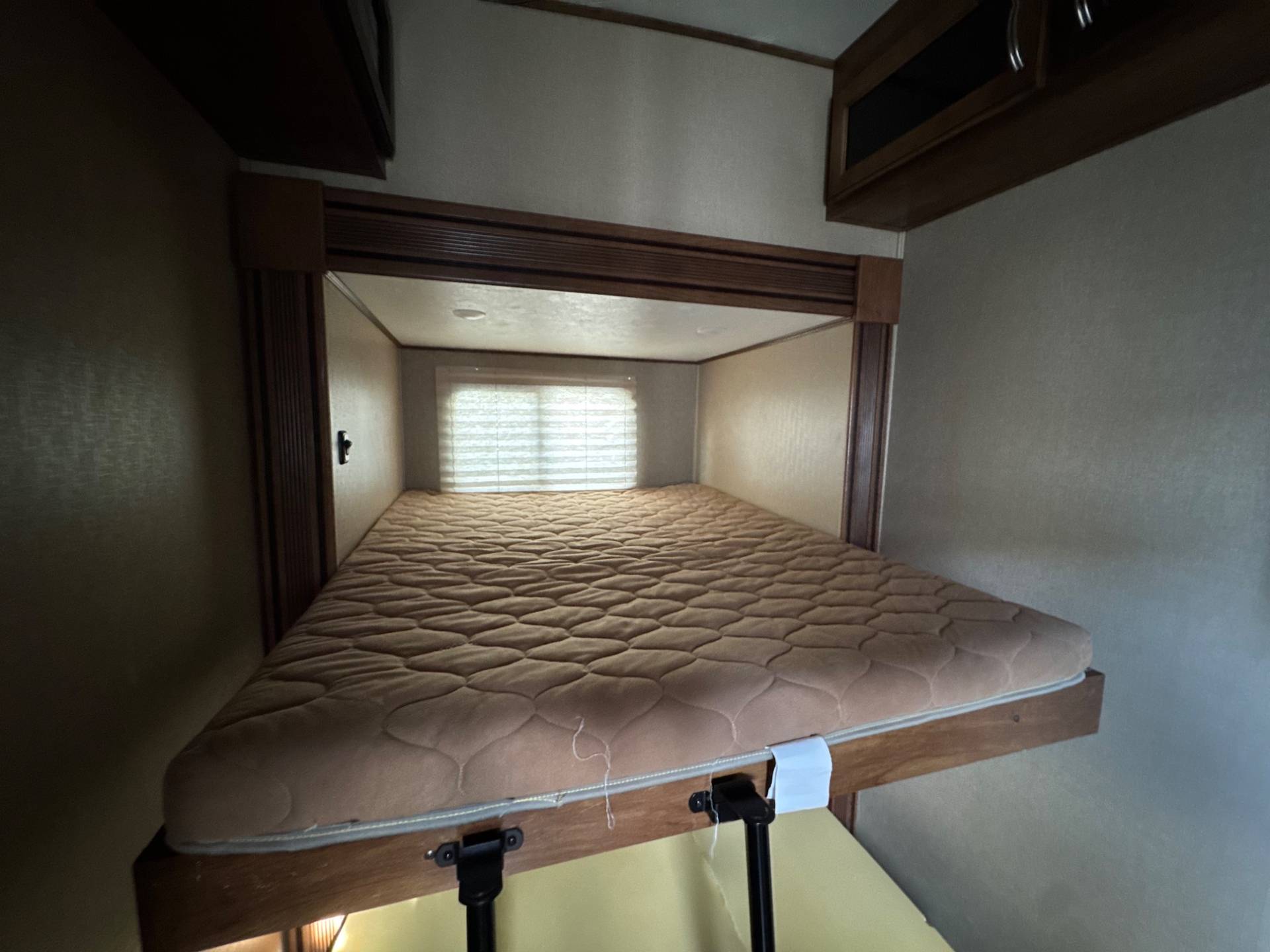 2016 Coachmen 2016 Coachmen Chaparral - thumbnail 20