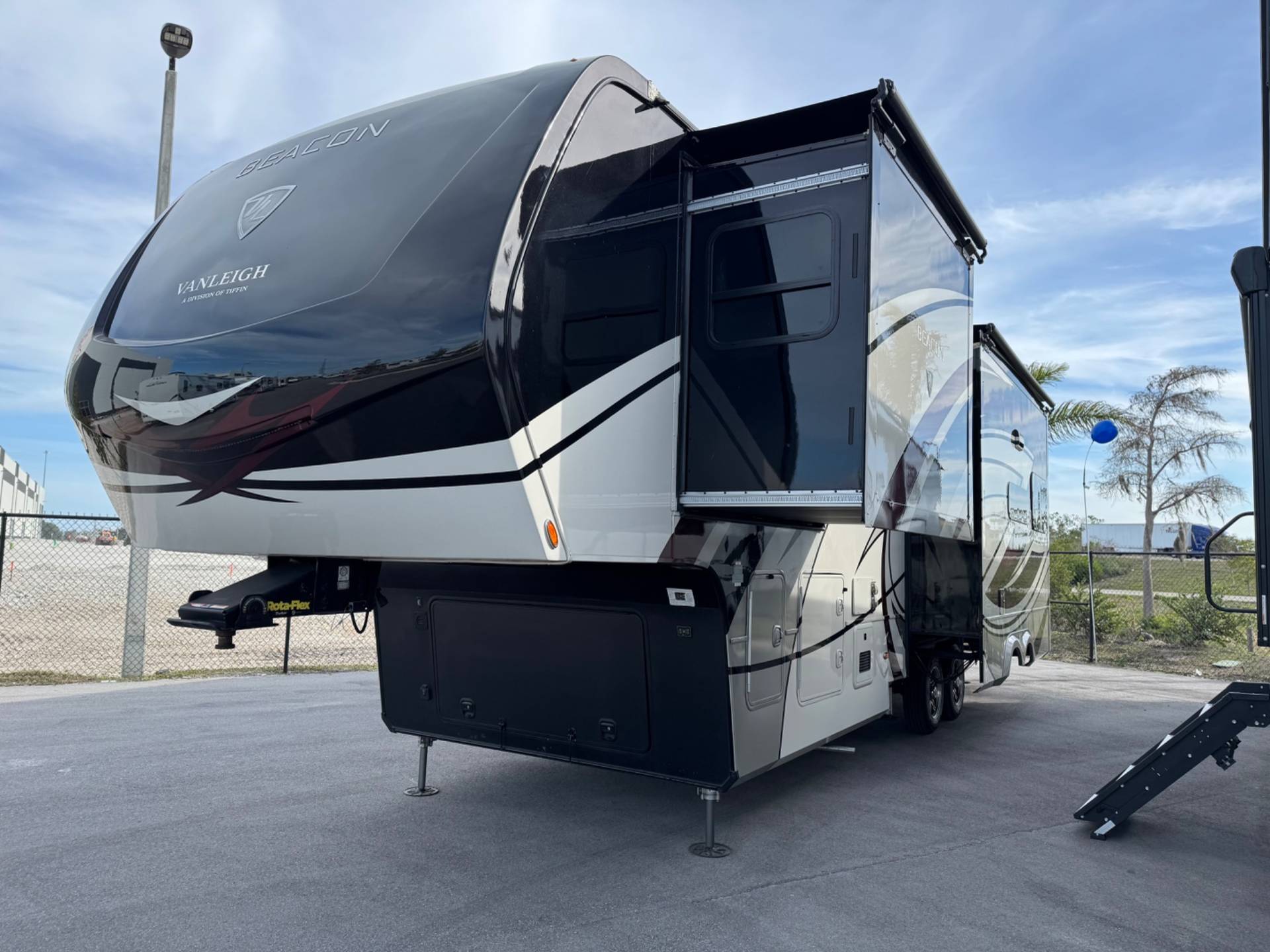 2022 Vanleigh 2022 Vanleigh Beacon - thumbnail 2